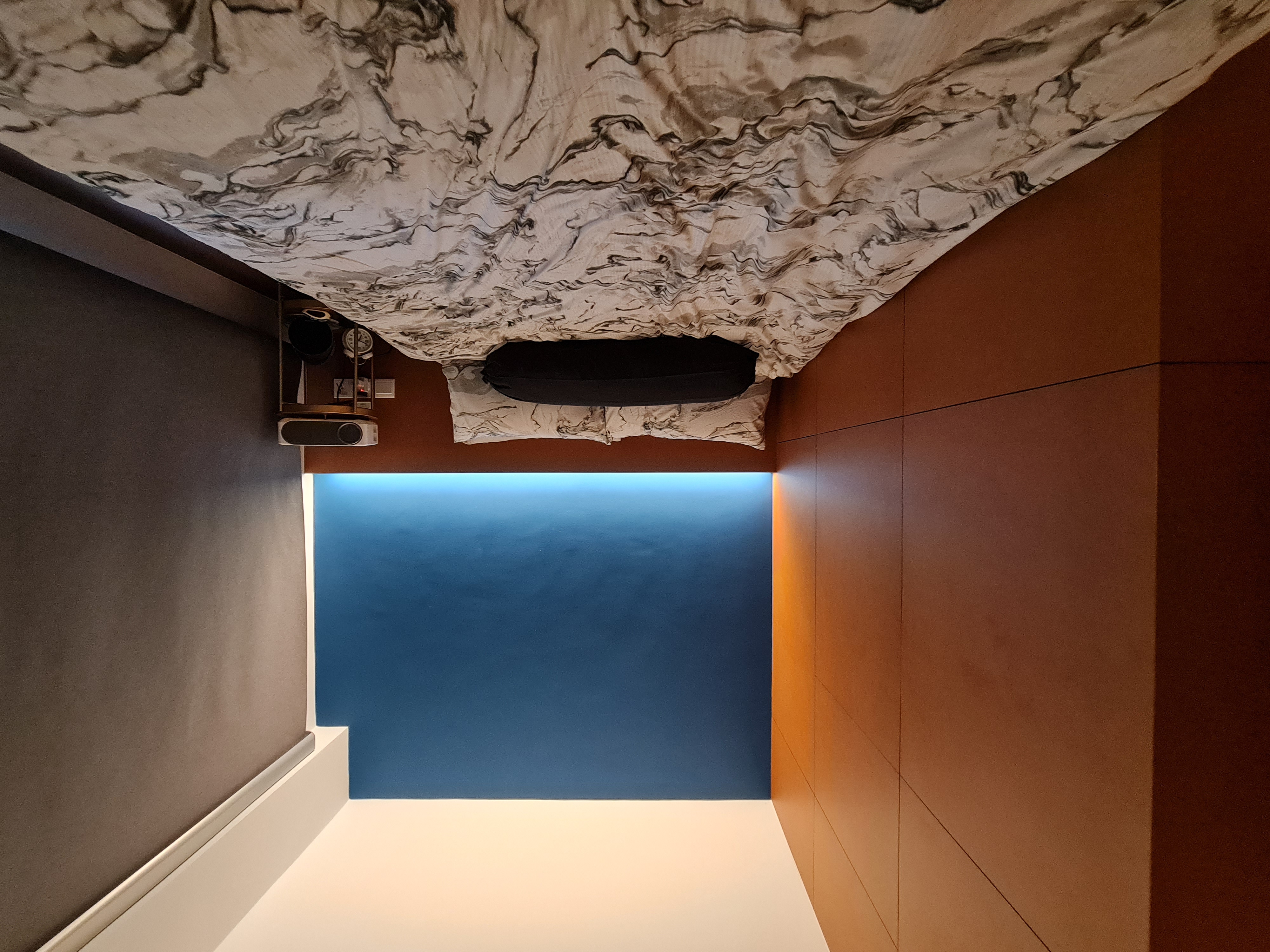 Modern-chic-hotel-vibe-kinda-MBR