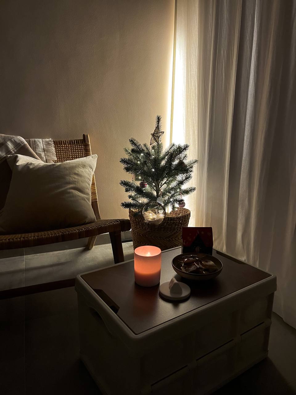 Christmas-fiesta-in-our-living-room