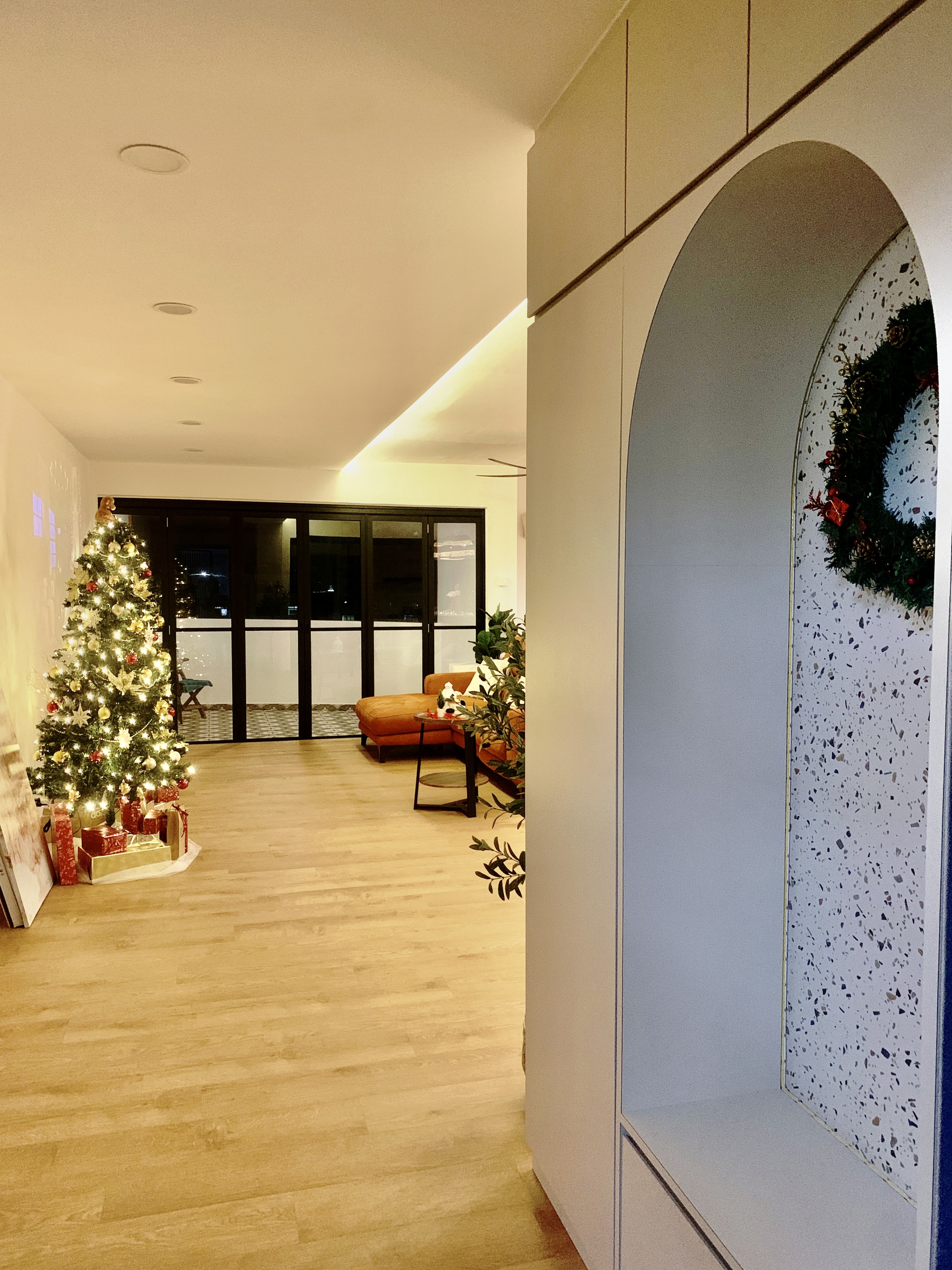 Taking our living room to Christmas Wonderland - Christmas tree, festive decorations, indoor setting, living room, modern