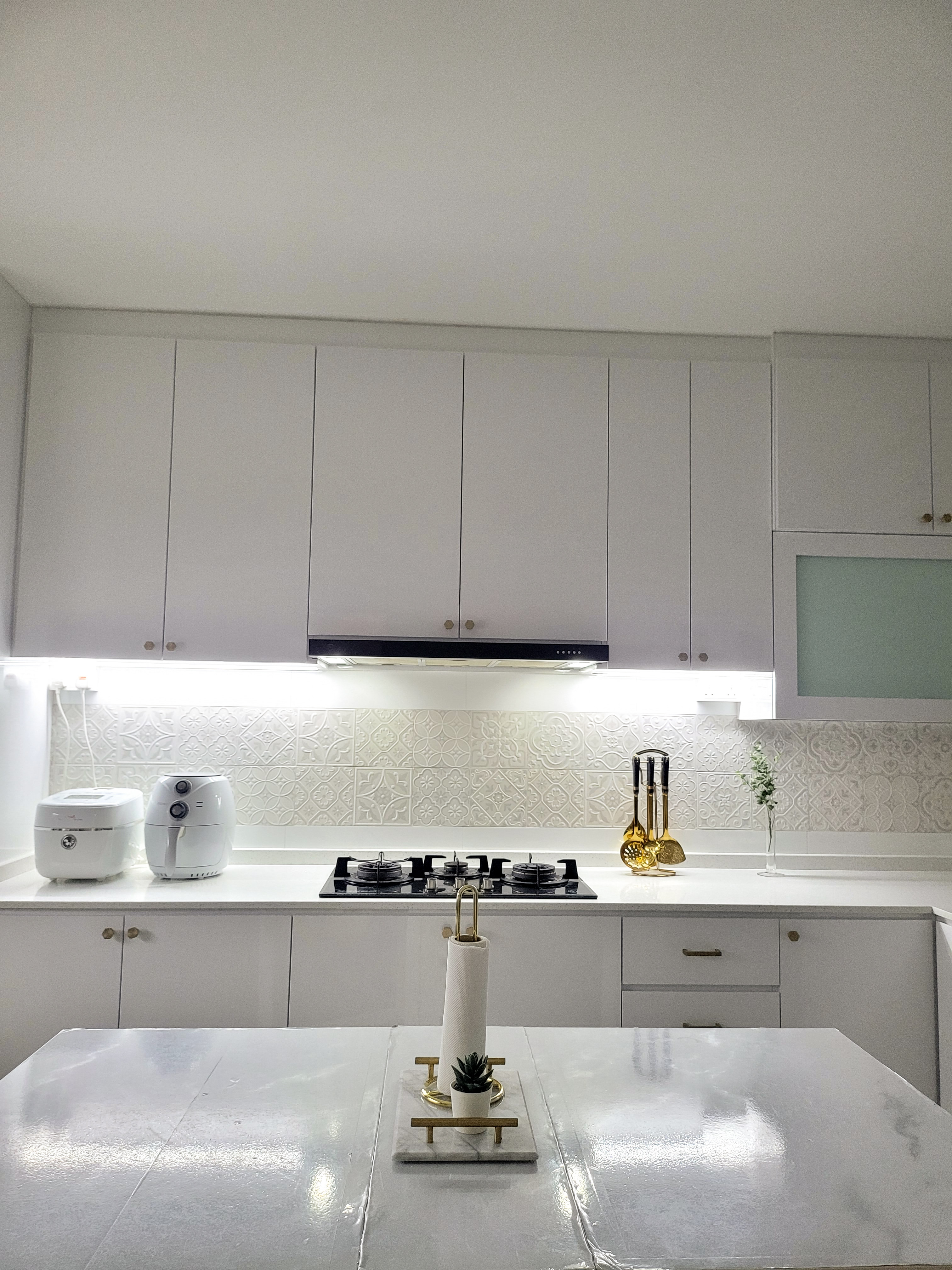 Understated white Moroccan vibes