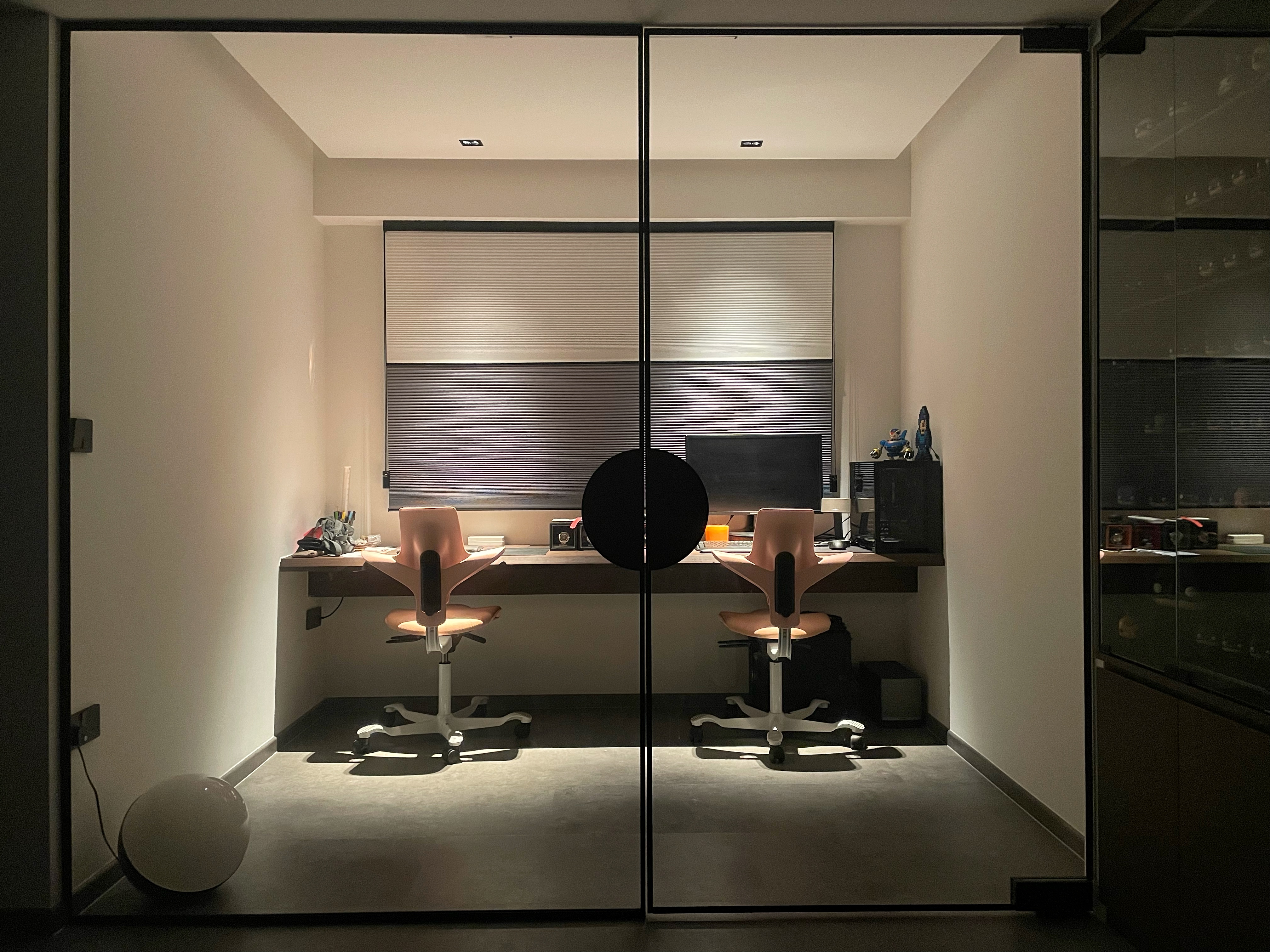 Day-/-Night-:-Lighting---its-all-about-the-essence-&-vibes.