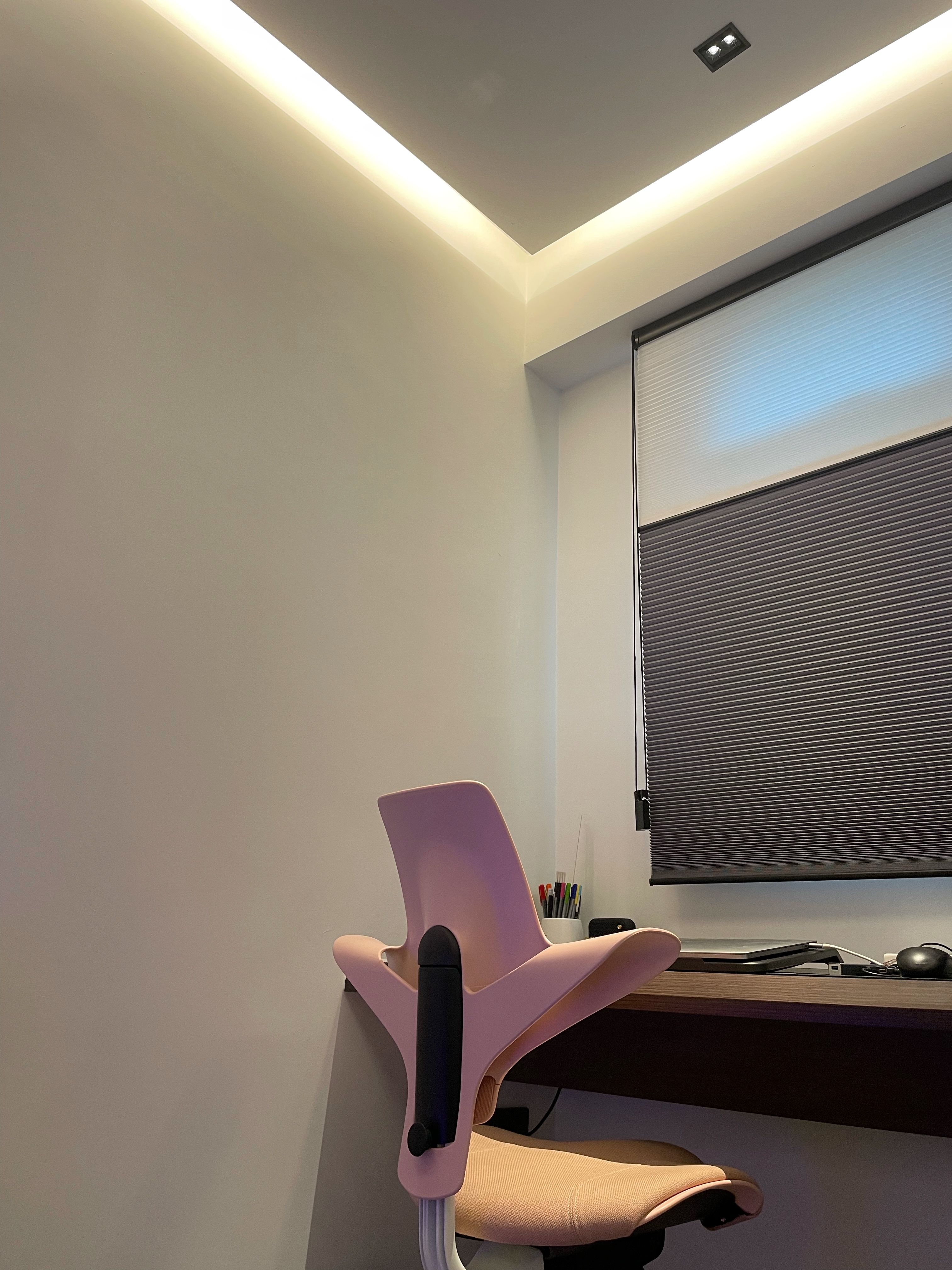 Her/his-left-right-yours-mine,-a-room-cut-in-half,-a-study-emerges.