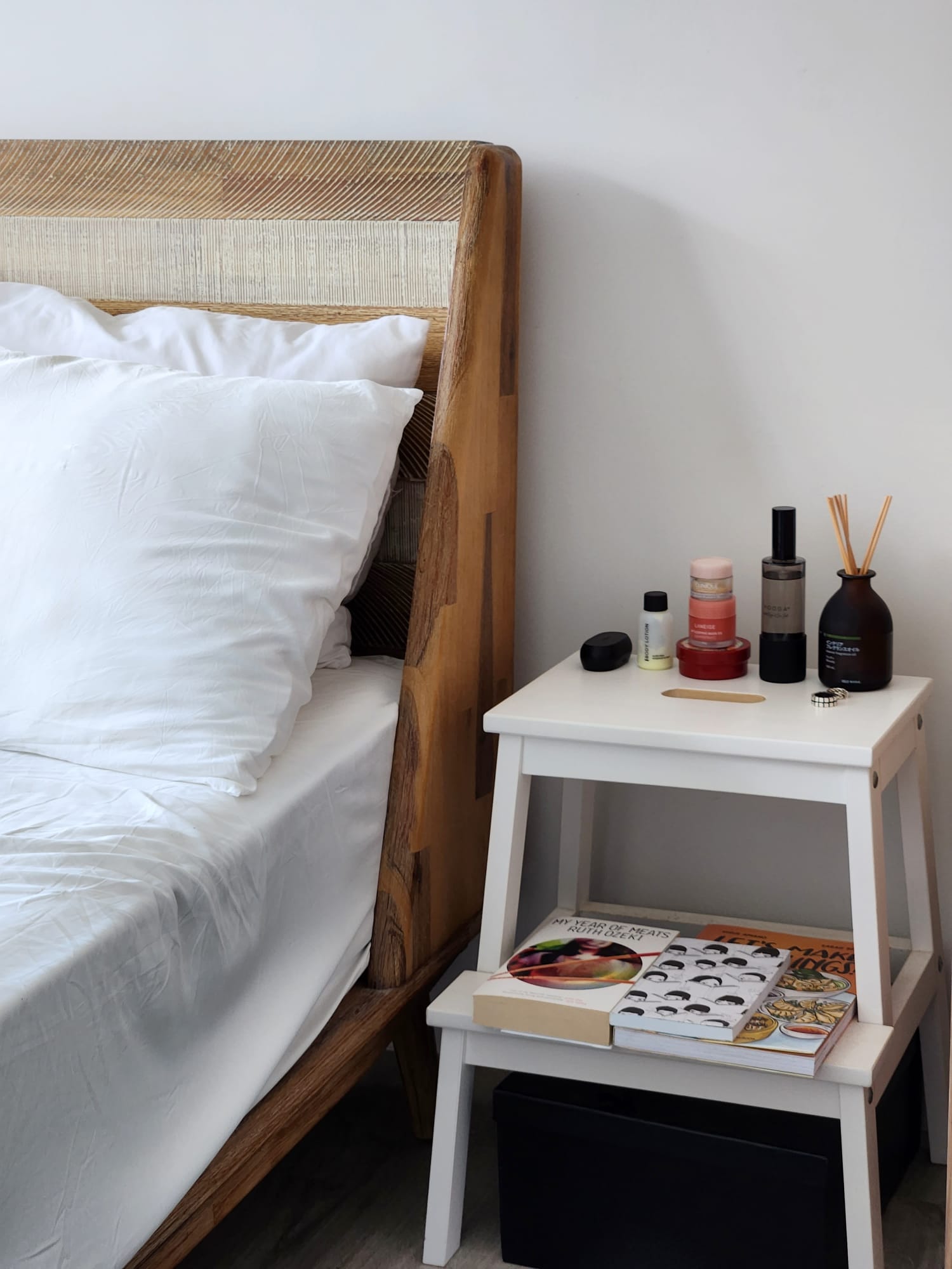 A-warm-and-cozy-bedroom-to-come-home-to