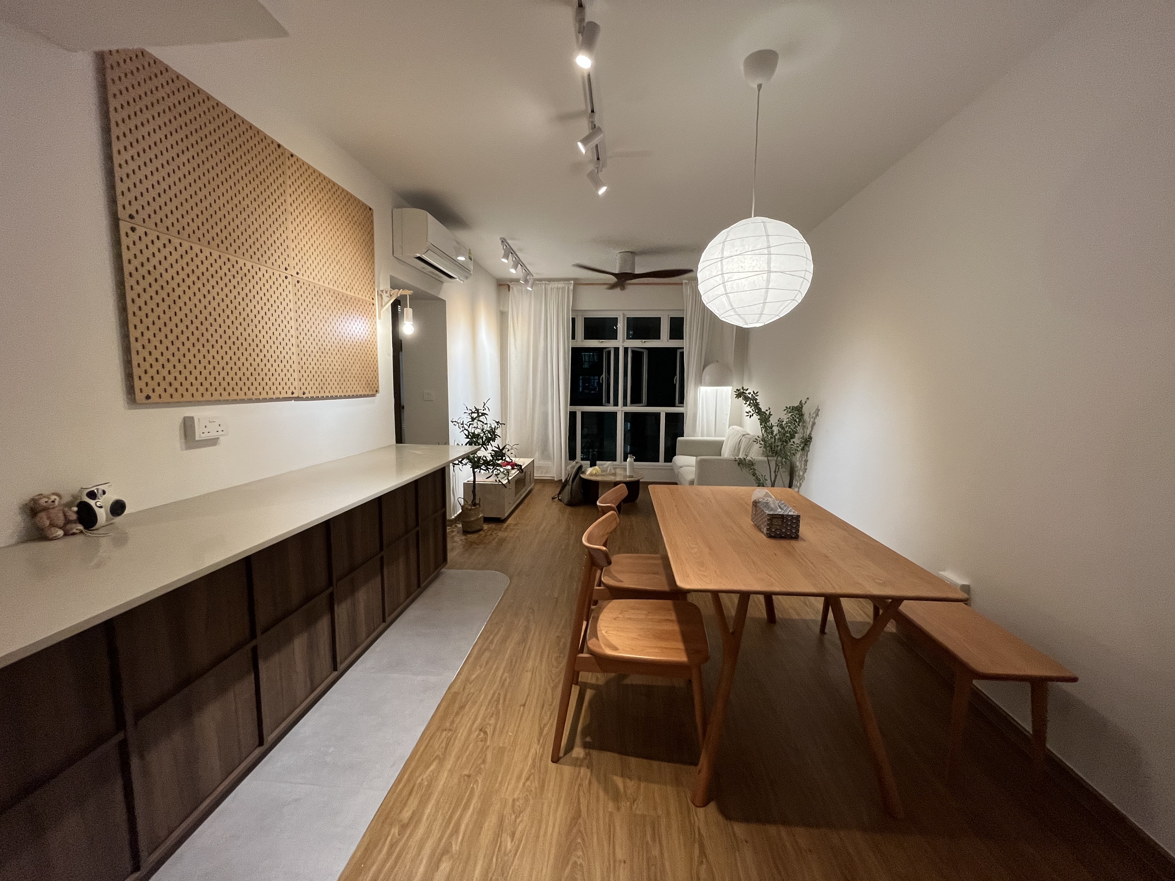 How we chose a theme for the home - Wooden dining table, modern kitchen island, minimalist decor, cozy living room, wooden