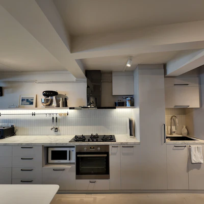 Customer home photo 34: Monochromatic Everton Park home meant for hosting!