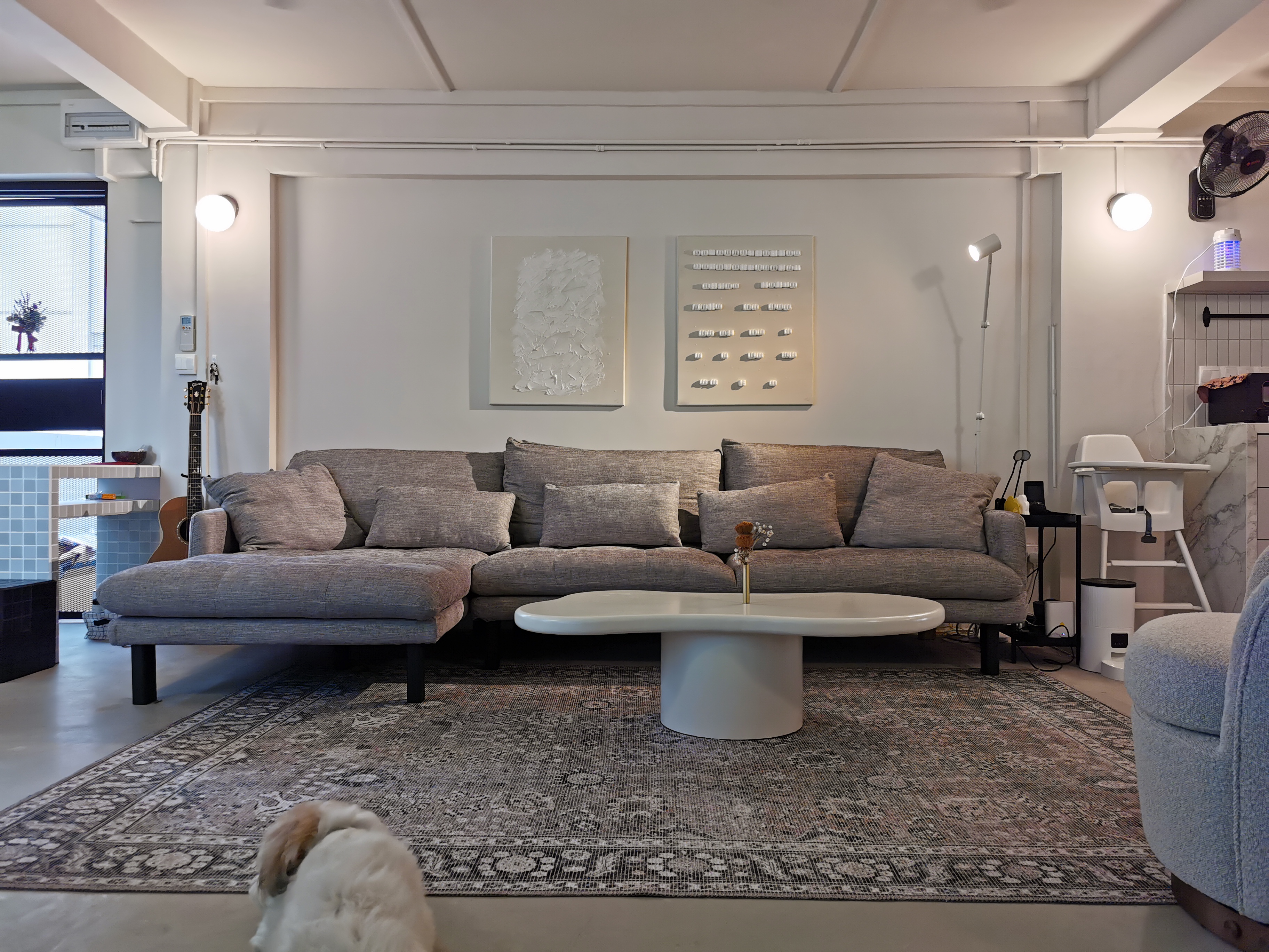 Monochromatic Everton Park home meant for hosting! - Modern living room, minimalist decor, cozy atmosphere, gray sectional