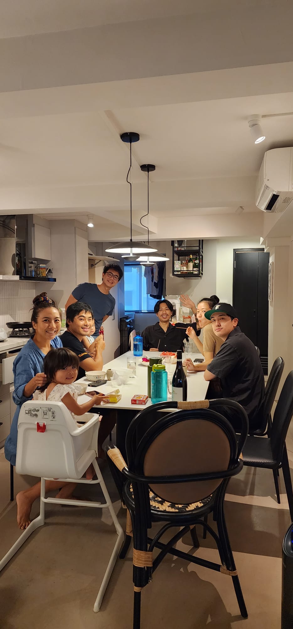 Dining-room-features-&-hidden-doggy-door