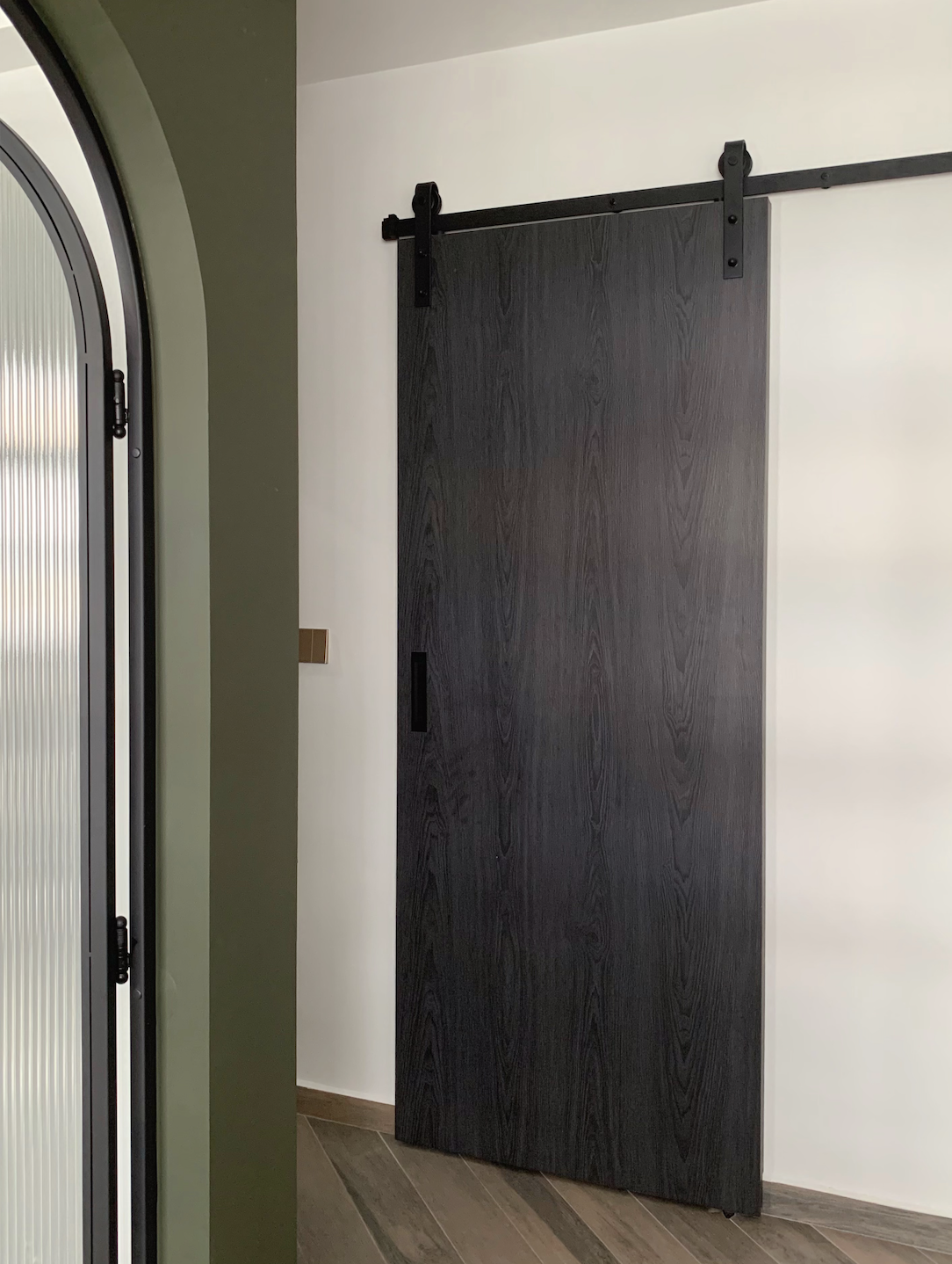 Mid-century-modern-master-bedroom-with-walk-in-wardrobe-in-4-room-BTO