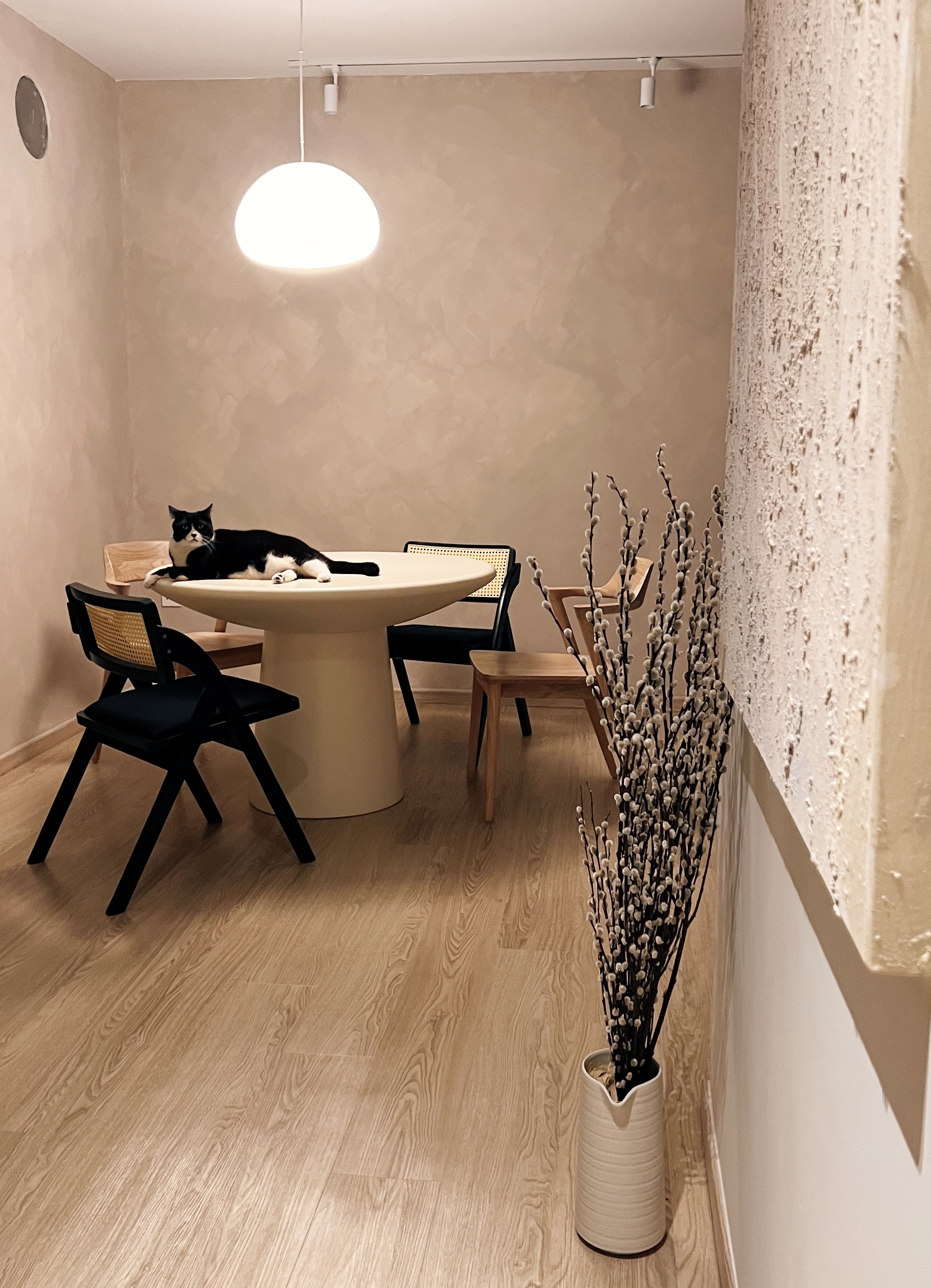 Sipping on Zen: Our minimal dining area