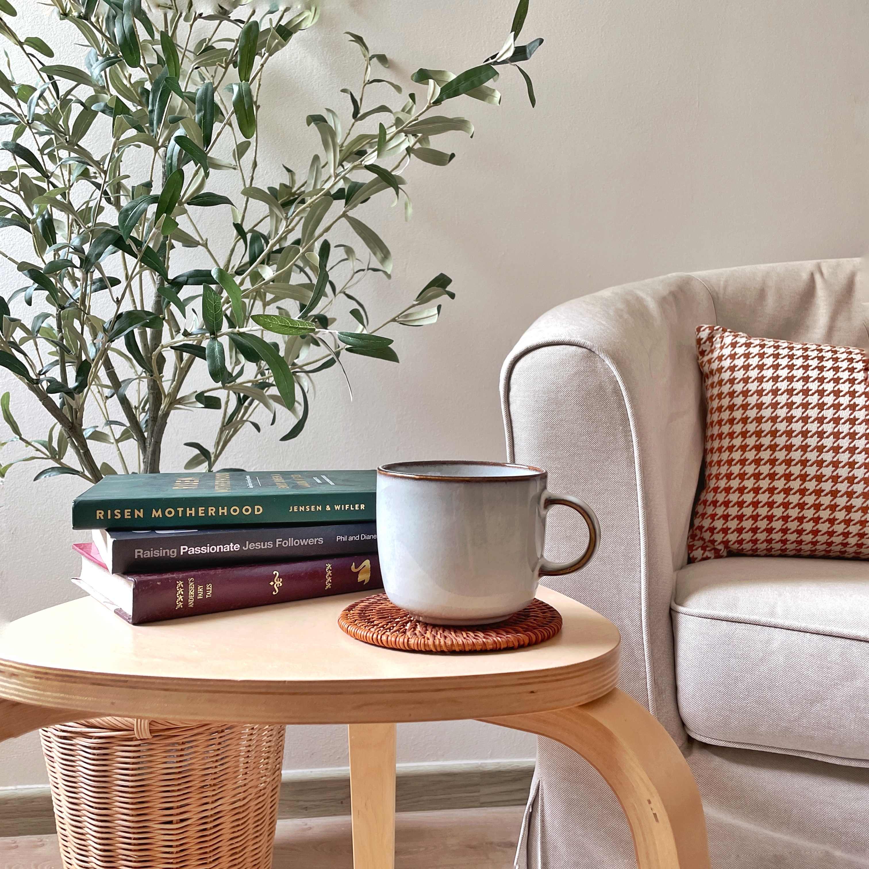 Little cosy corner | great for me-time - mature green leaves, indoor plant, cozy corner, light beige armchair, textured