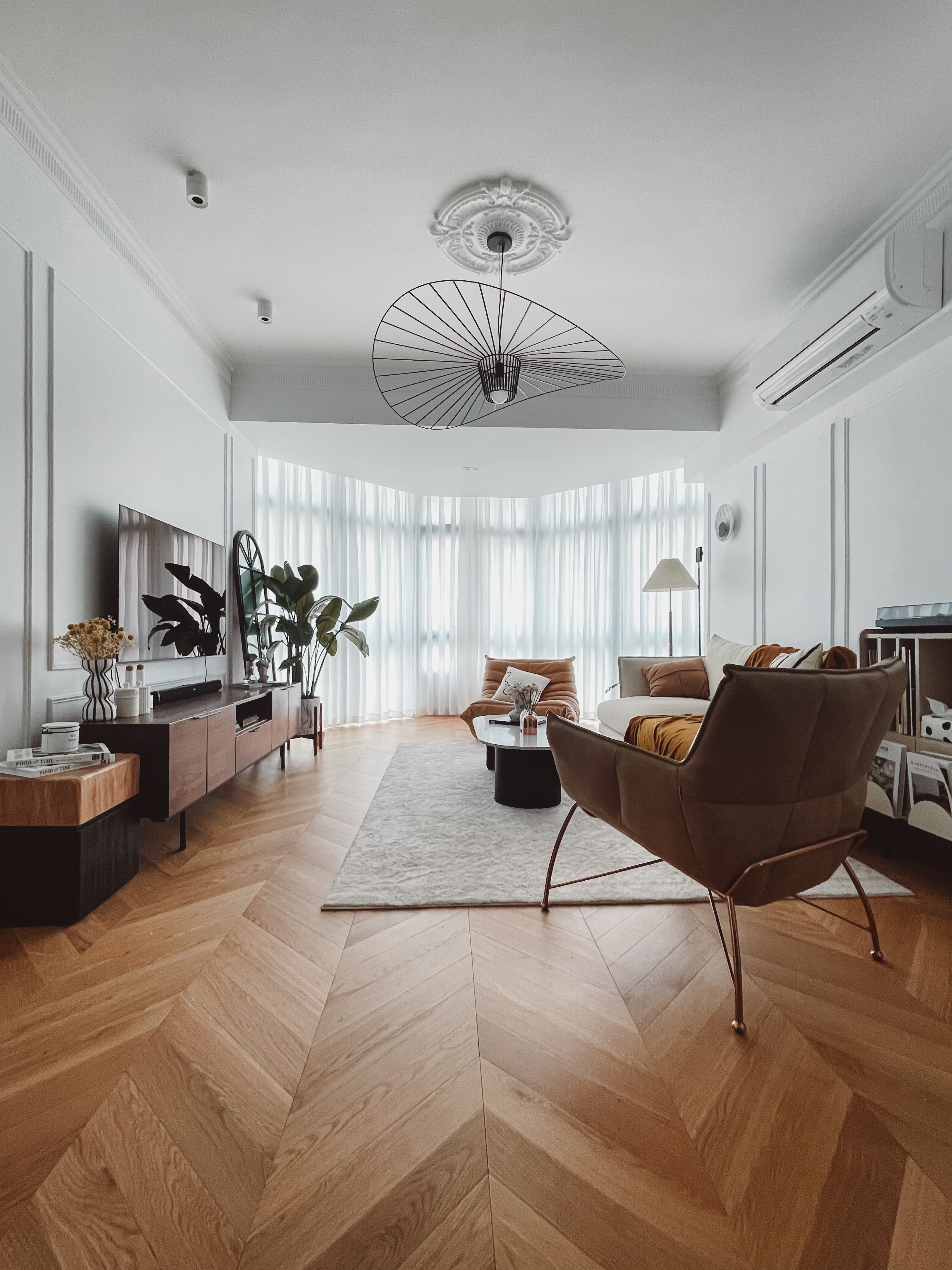 A-Tour-of-My-Living-Room:-Where-Comfort-Meets-Style