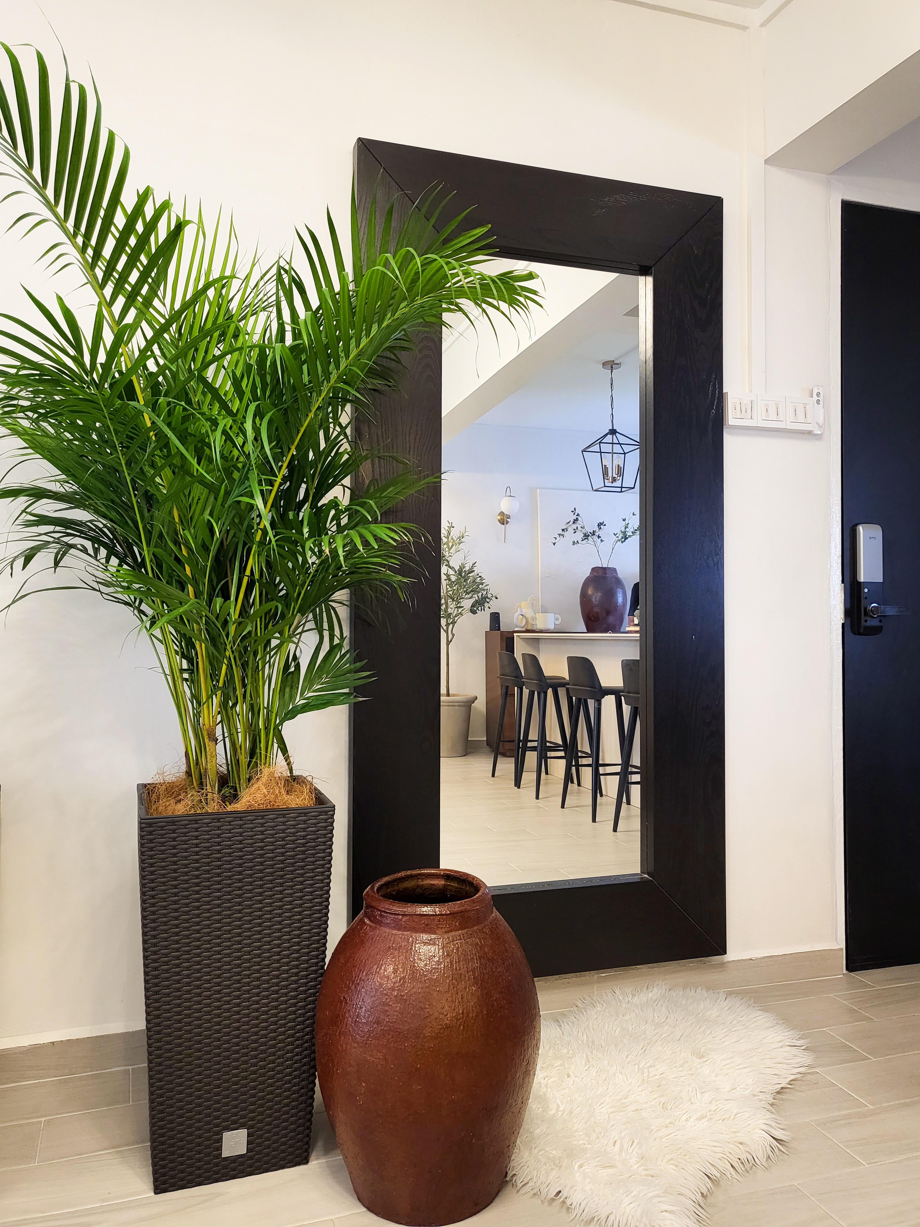 Warm & Private Foyer Space In the Heart Of Bedok Reservoir