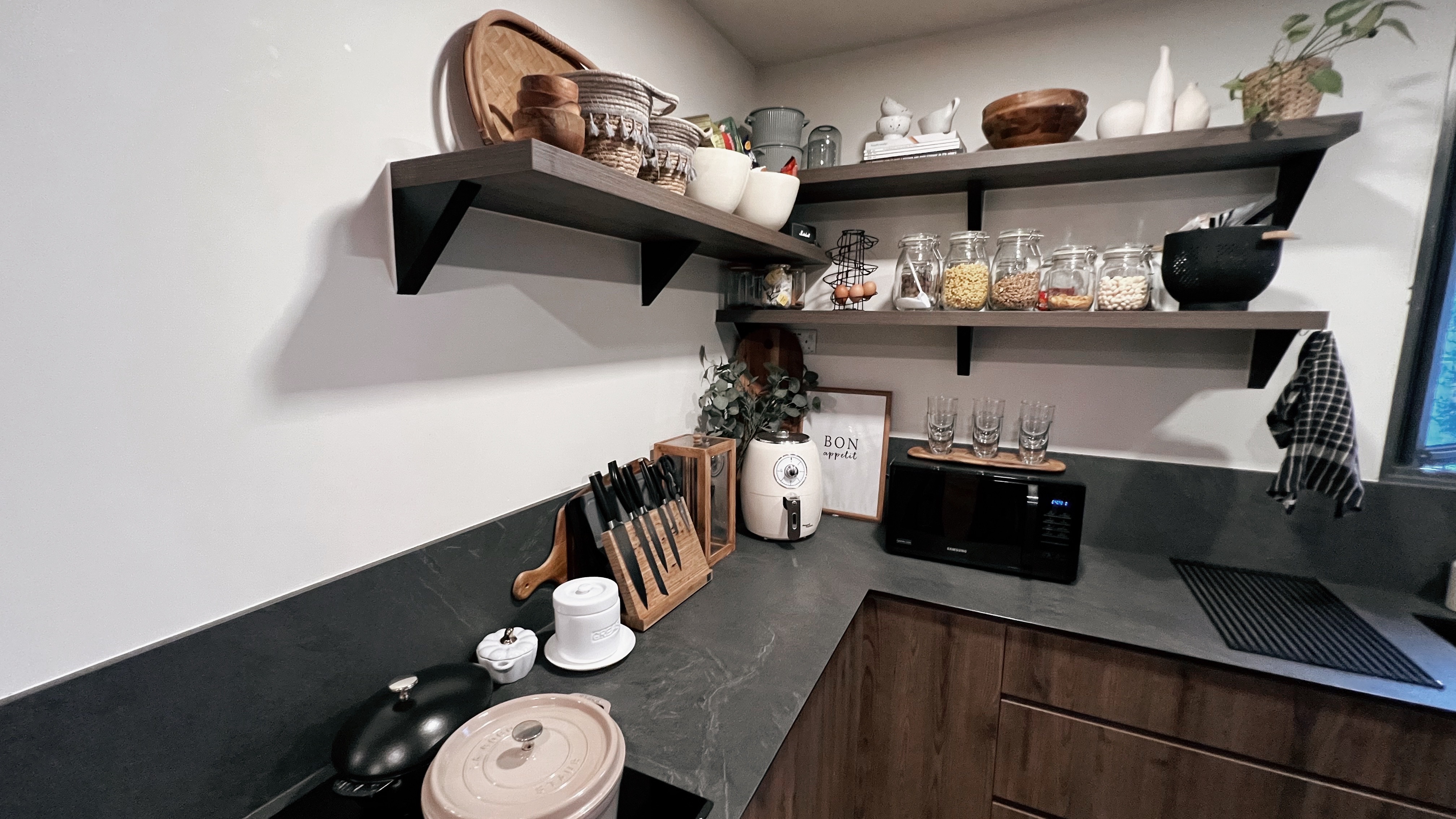 1260sqft ground floor unit with a garden view! - modern kitchen, open shelf, wooden shelves, black countertop, stainless