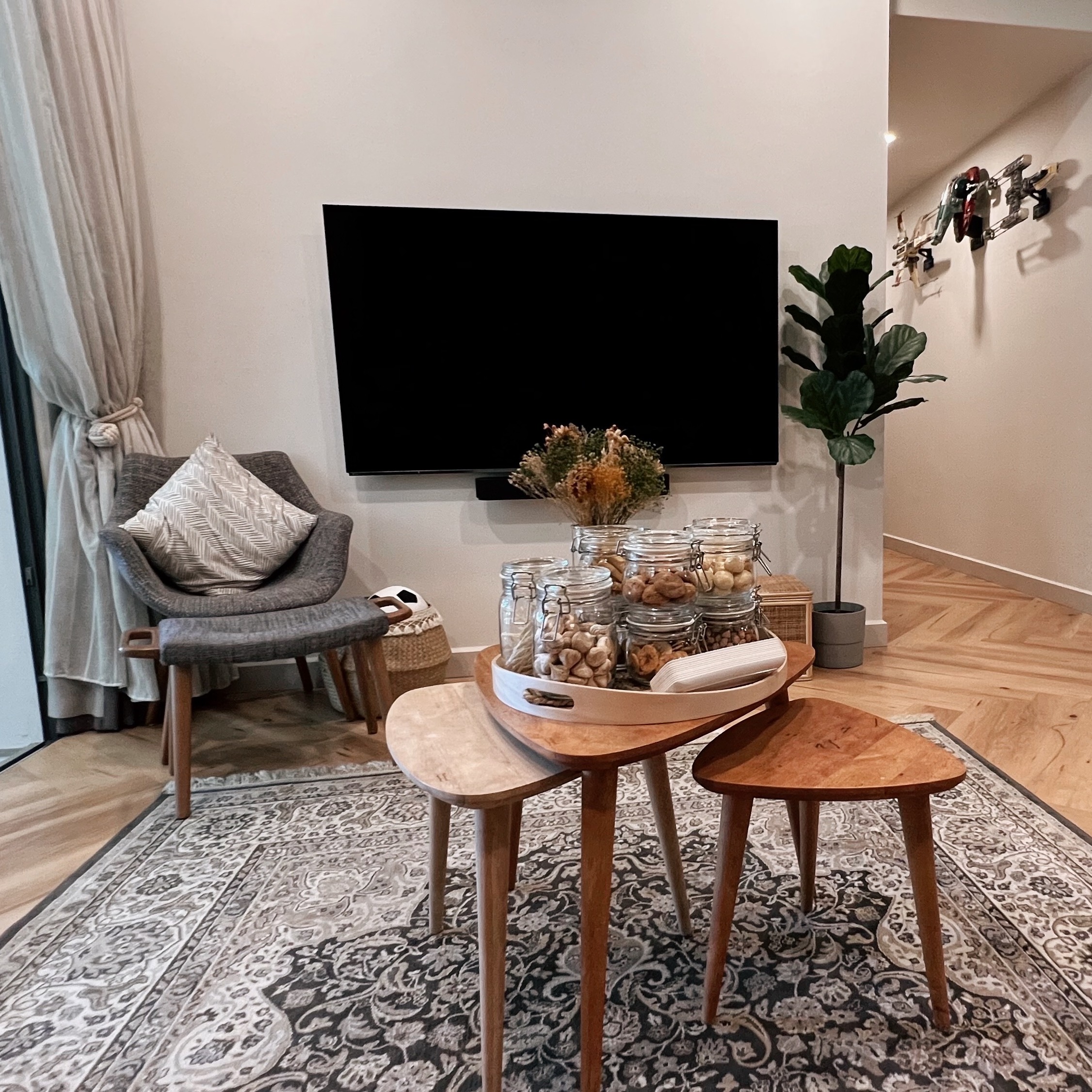 1260sqft-ground-floor-unit-with-a-garden-view!