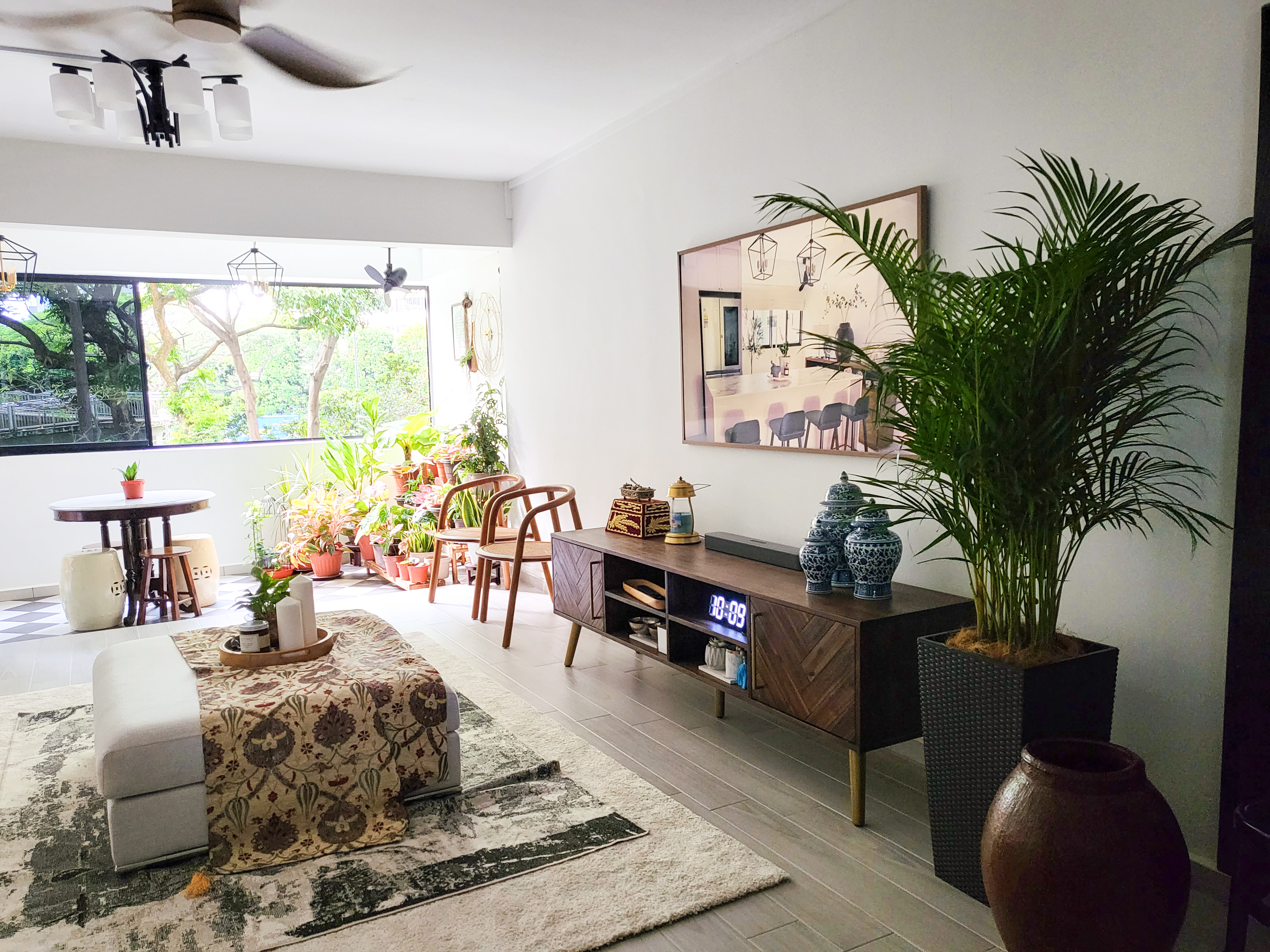 Spacious Mid Century Modern Living Room, with space for all your needs