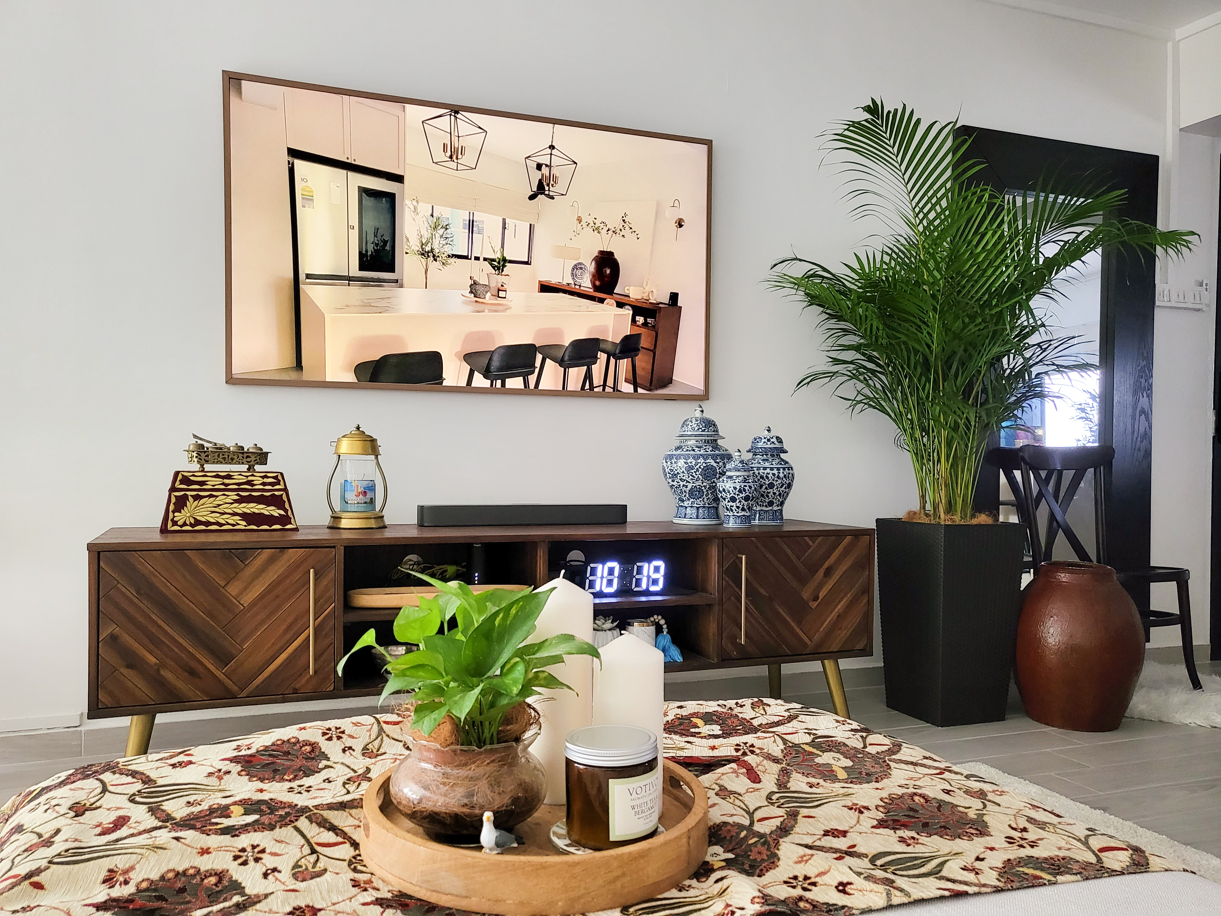 Spacious Mid Century Modern Living Room, with space for all your needs - Modern living room, contemporary decor, stylish