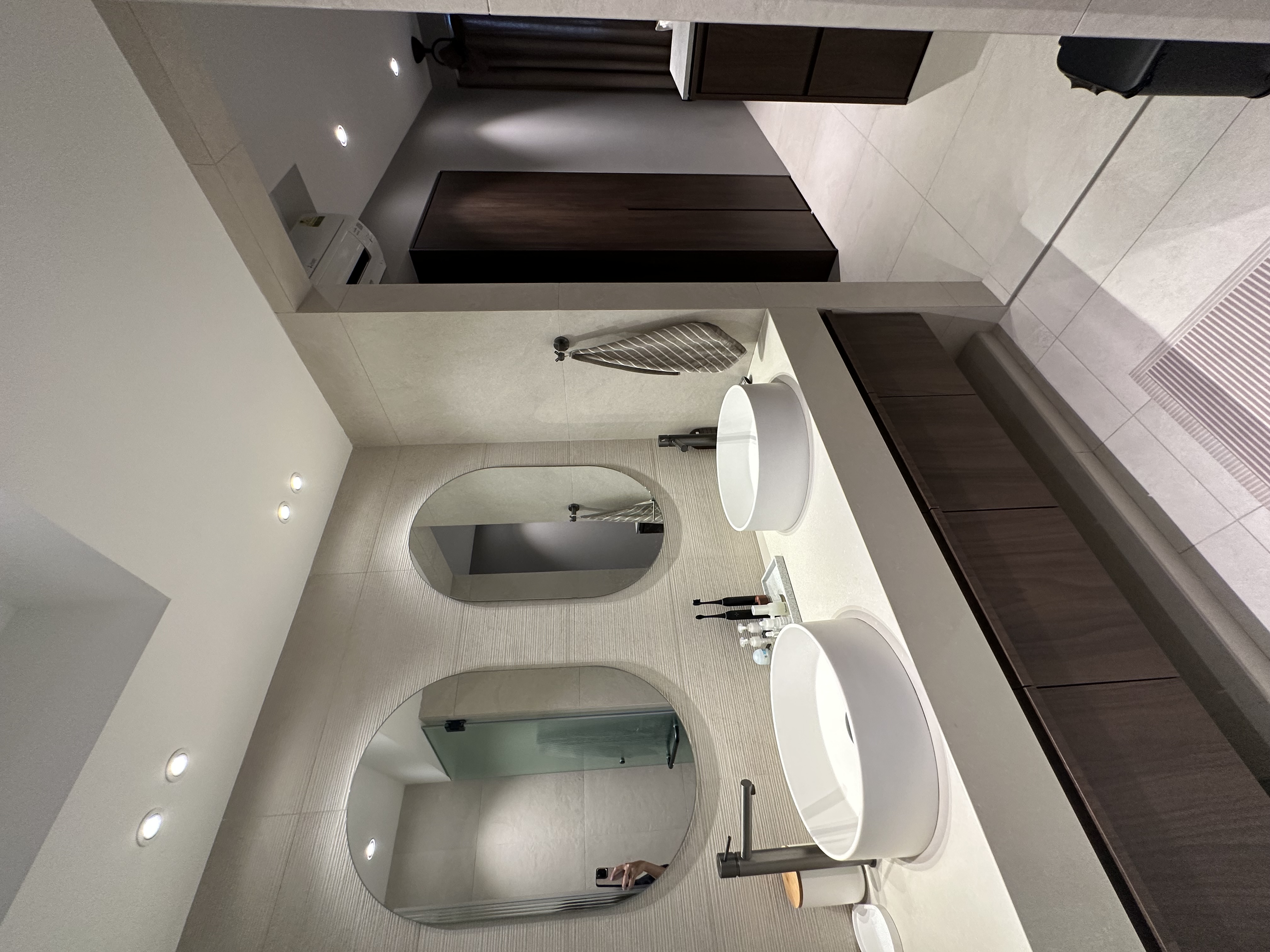 Master-bathroom-with-double-sinks-