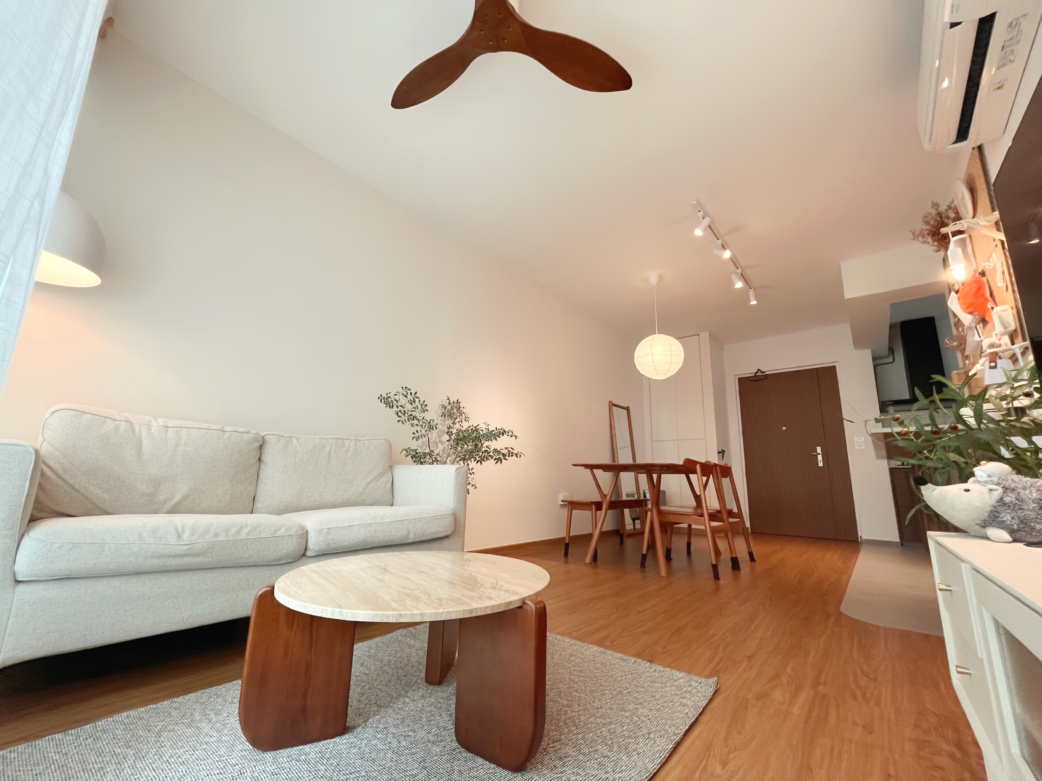 Living Room: Netflix, chill, fall asleep till 3am