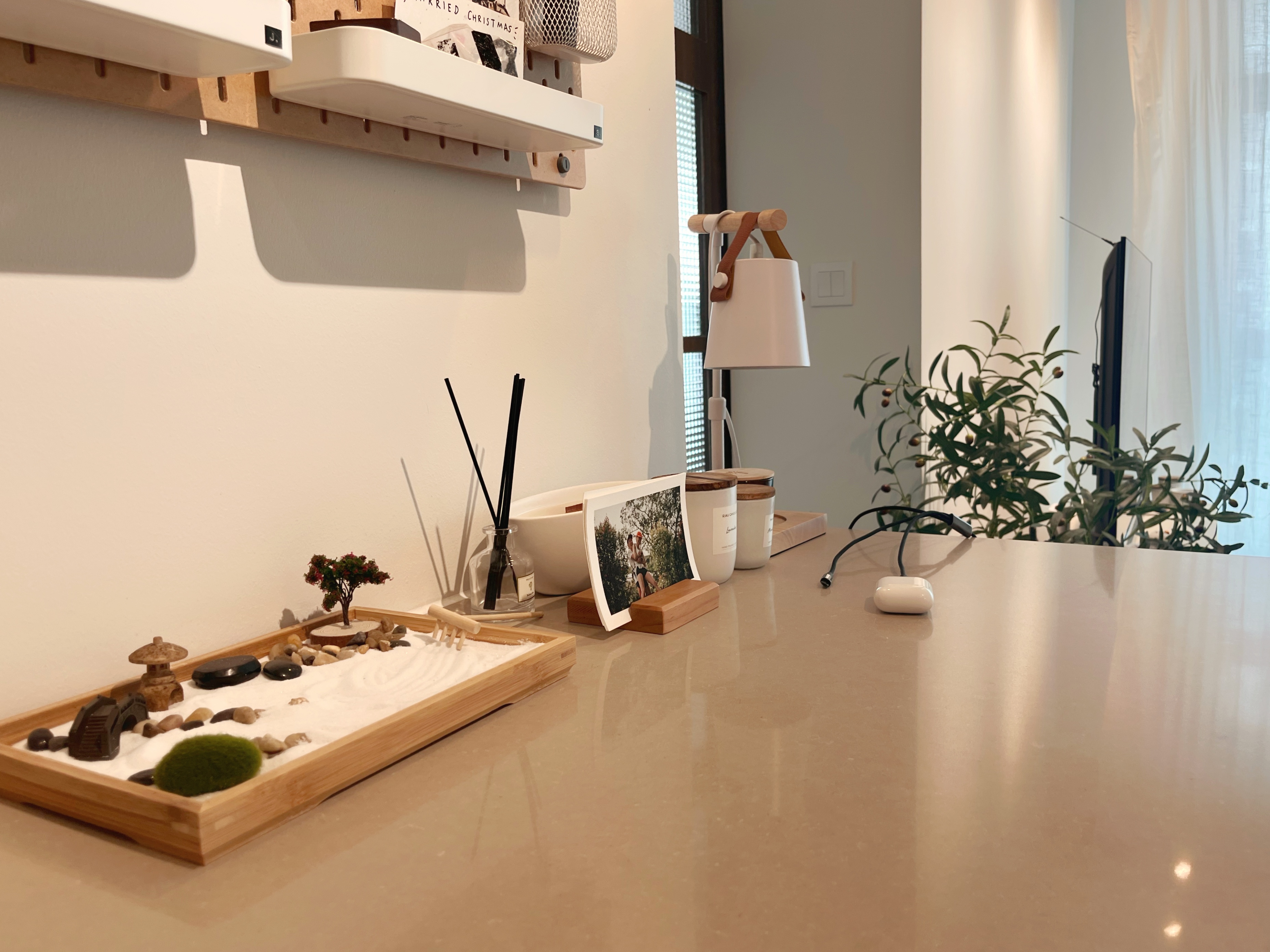 Living Room: Netflix, chill, fall asleep till 3am - Sedan interior, minimalist design, modern decor, cozy atmosphere, natural