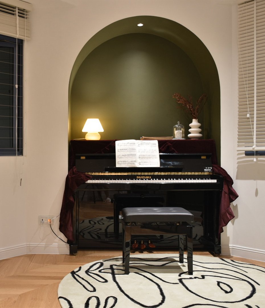 The-Perfect-Harmony:-Multi-Purpose-Study-and-Piano-Room