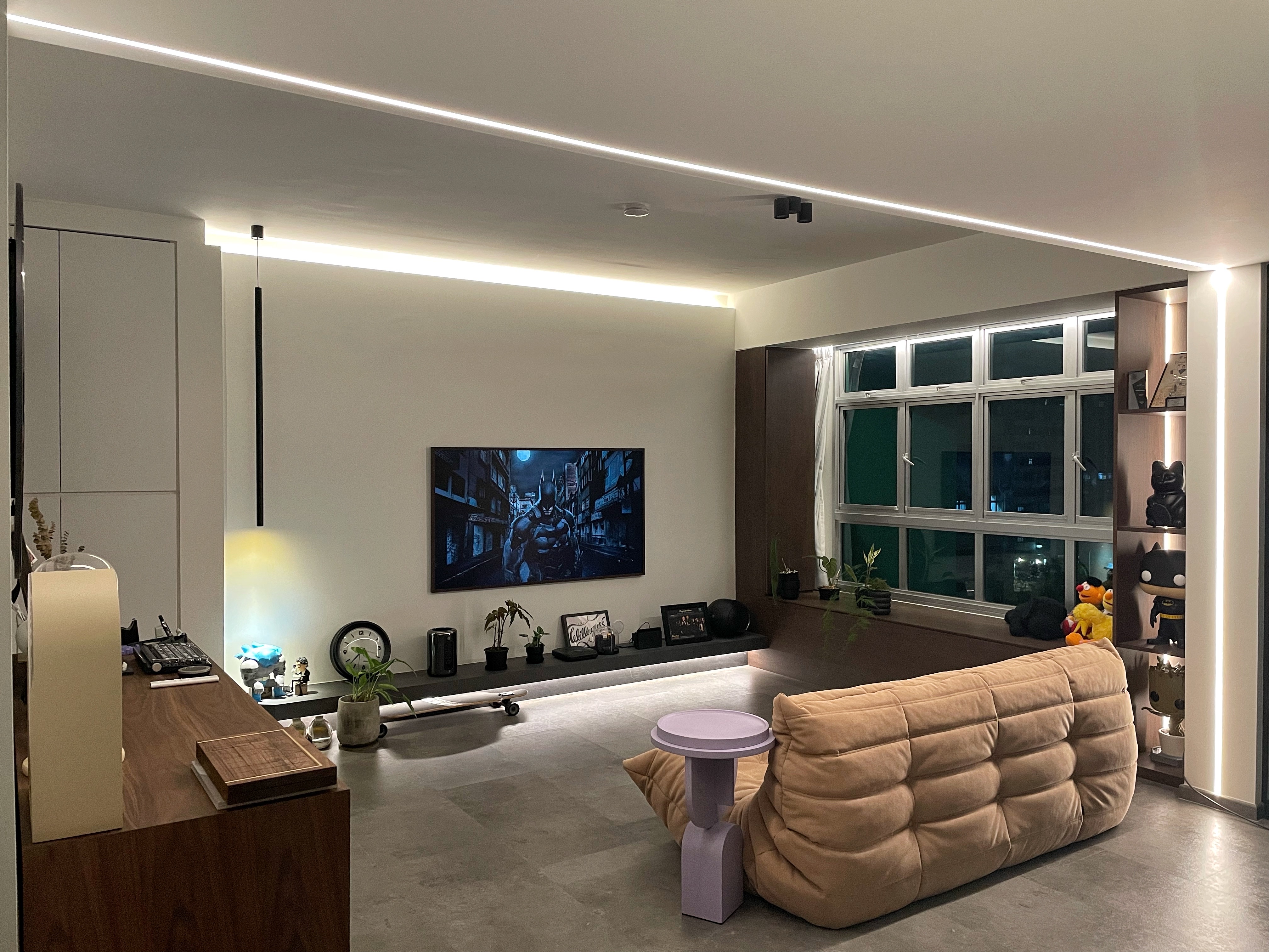 Mirror-mirror-on-the-wall,-who-is-the-fairest-of-them-all?