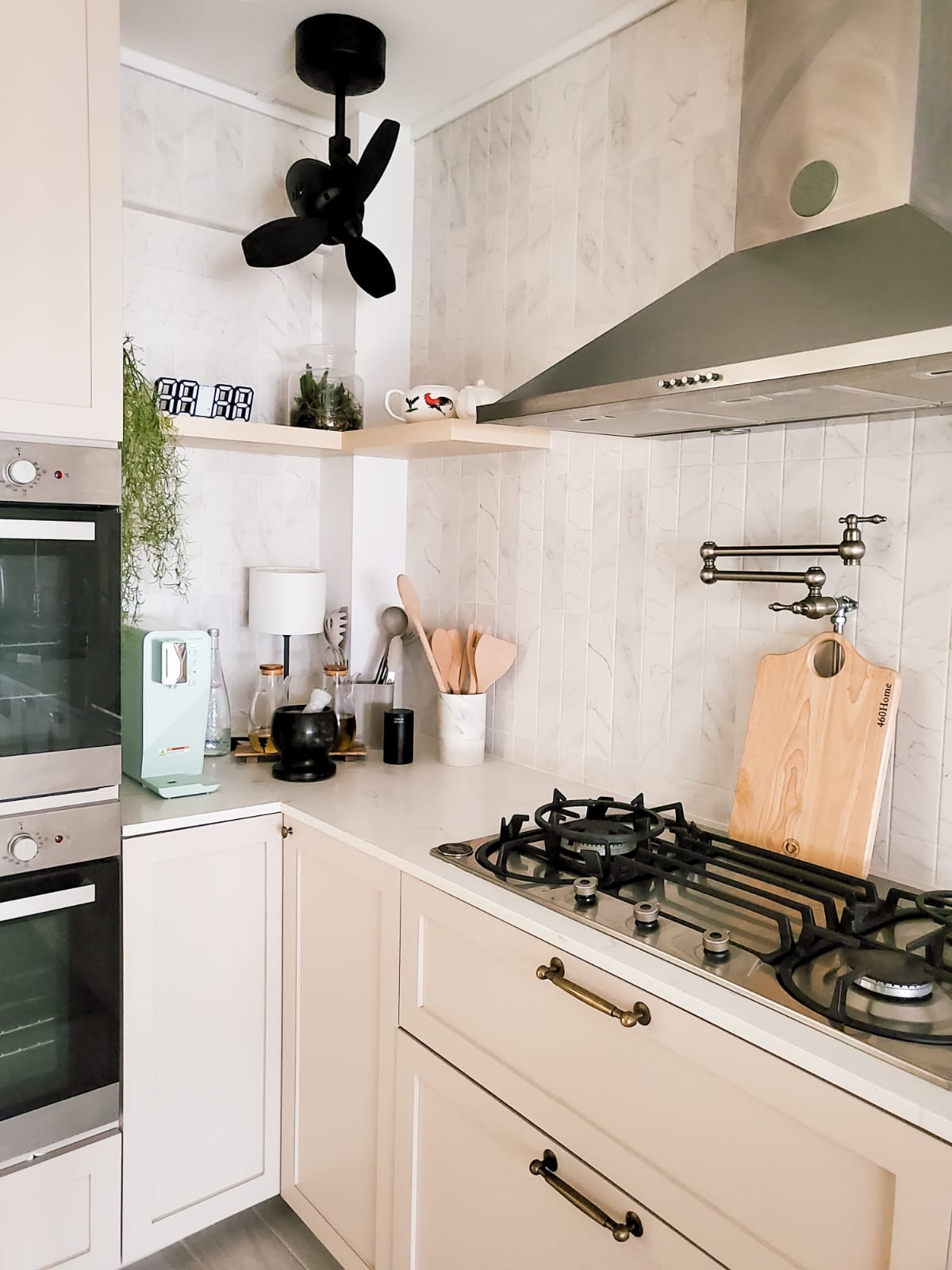 Combining the best of Kitchen Spaces and the English Countryside  - White marble backsplash, modern kitchen design