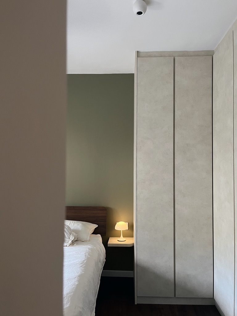 Minimalist-Master-Bedroom-in-Green-&-Grey-Hues-