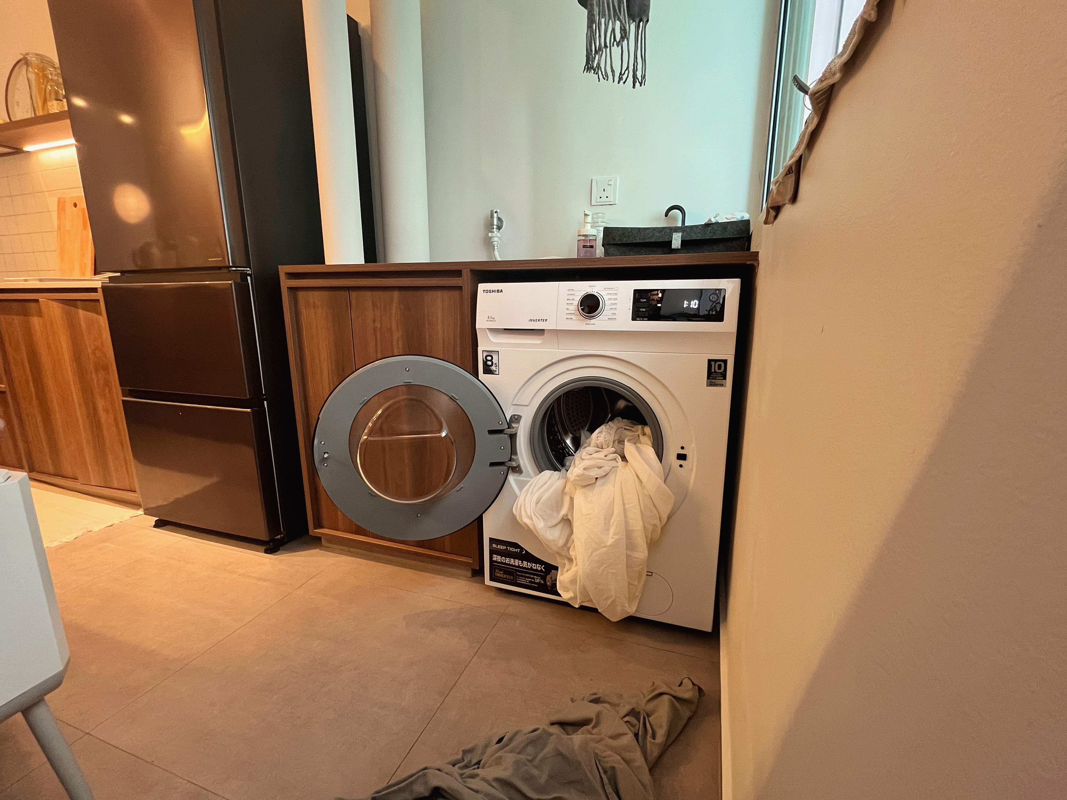 Light, Scent, Sound for the Ultimate Cosy-trinity - Dusty kitchen, laundry room, washing machine, pile of clothes, laundry