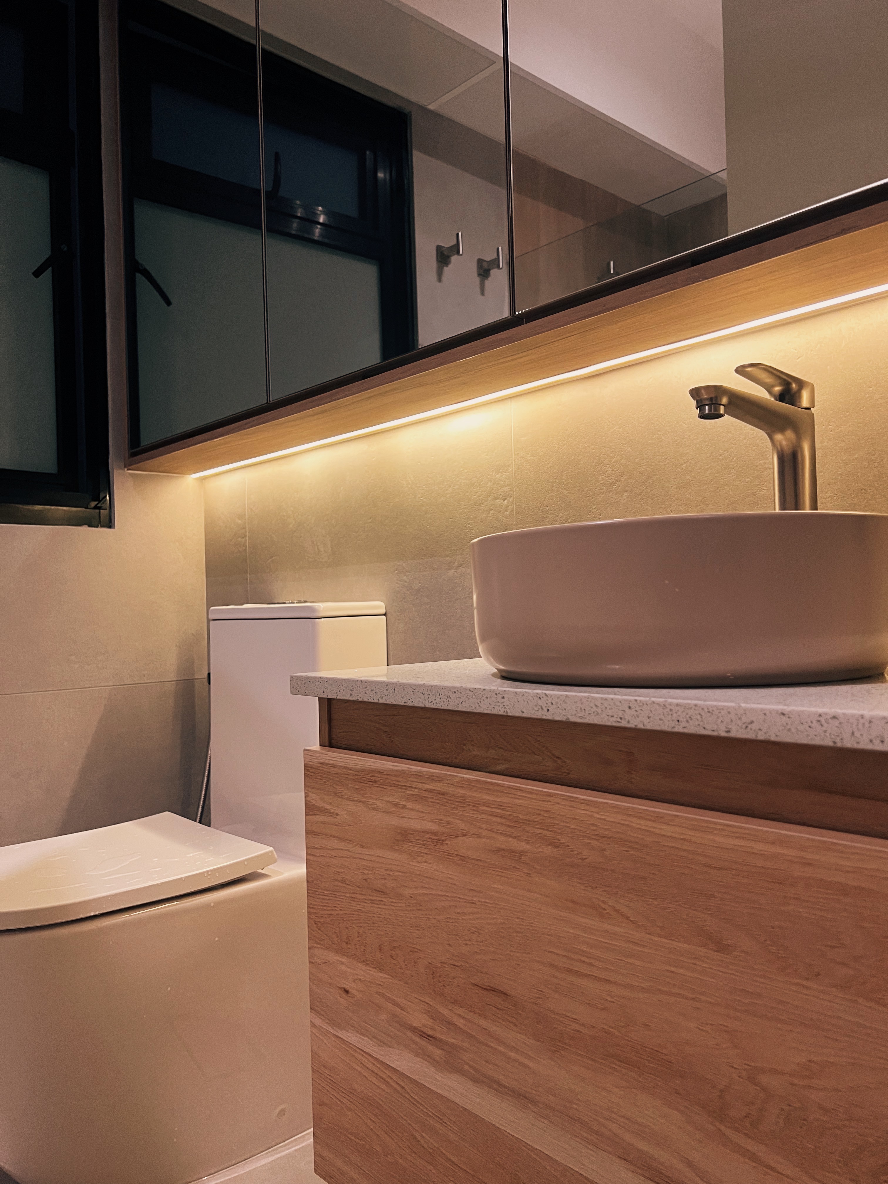 Entering a state of relaxation in our bathrooms - Modern bathroom, sleek design, minimalist decor, contemporary fixtures