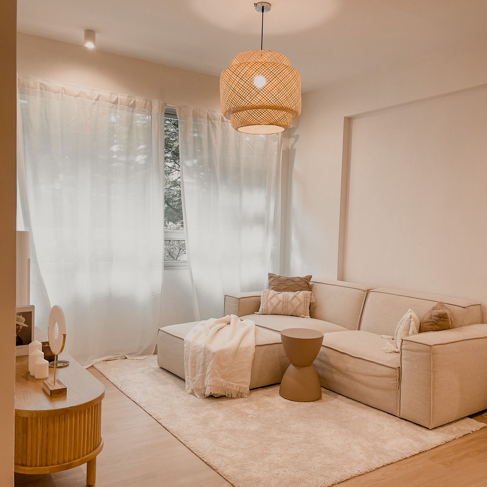 Spacious & Serene Living Room