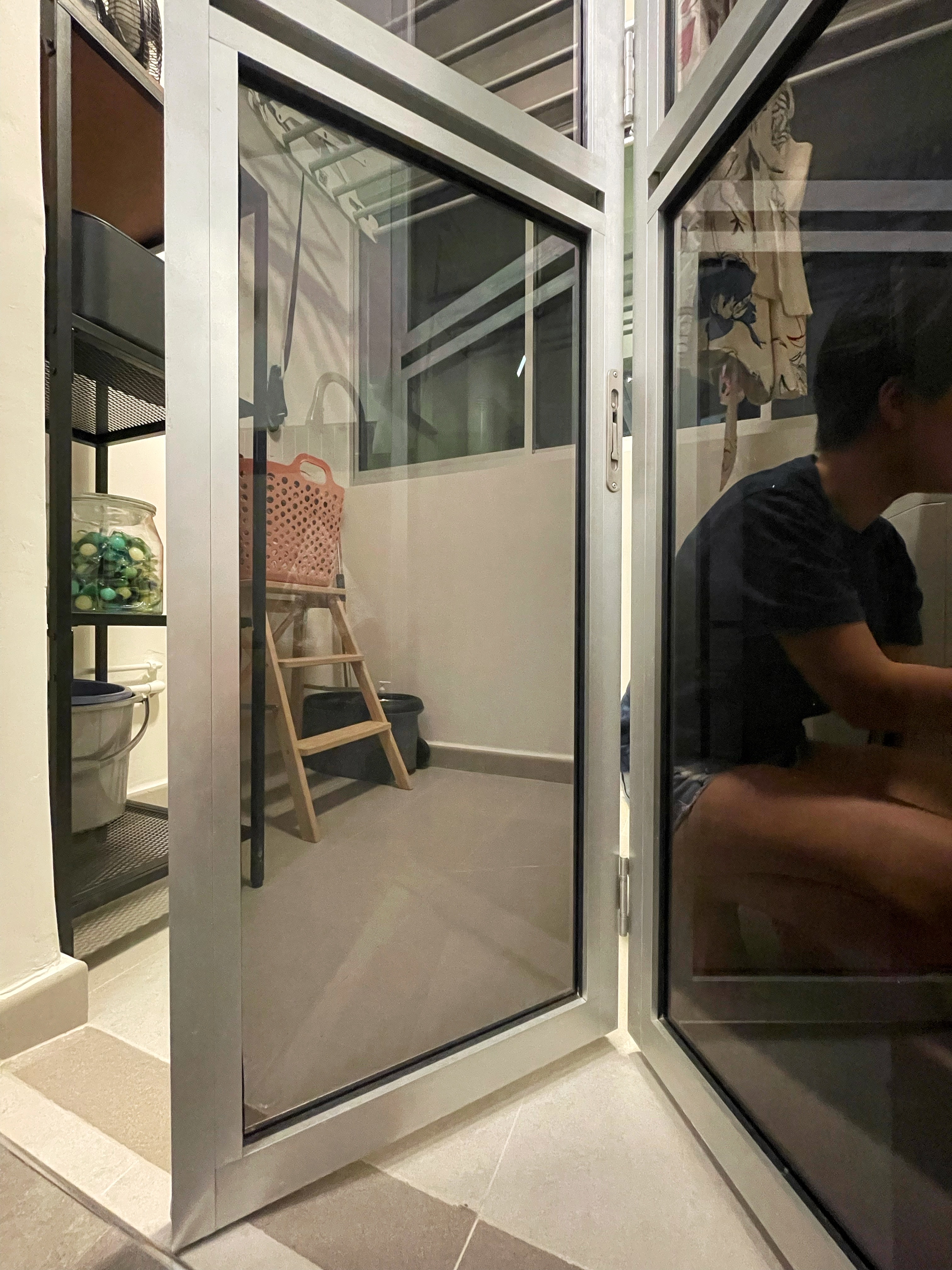 Simplicity-is-bliss,-or-at-least-for-our-service-yard,-that-is.