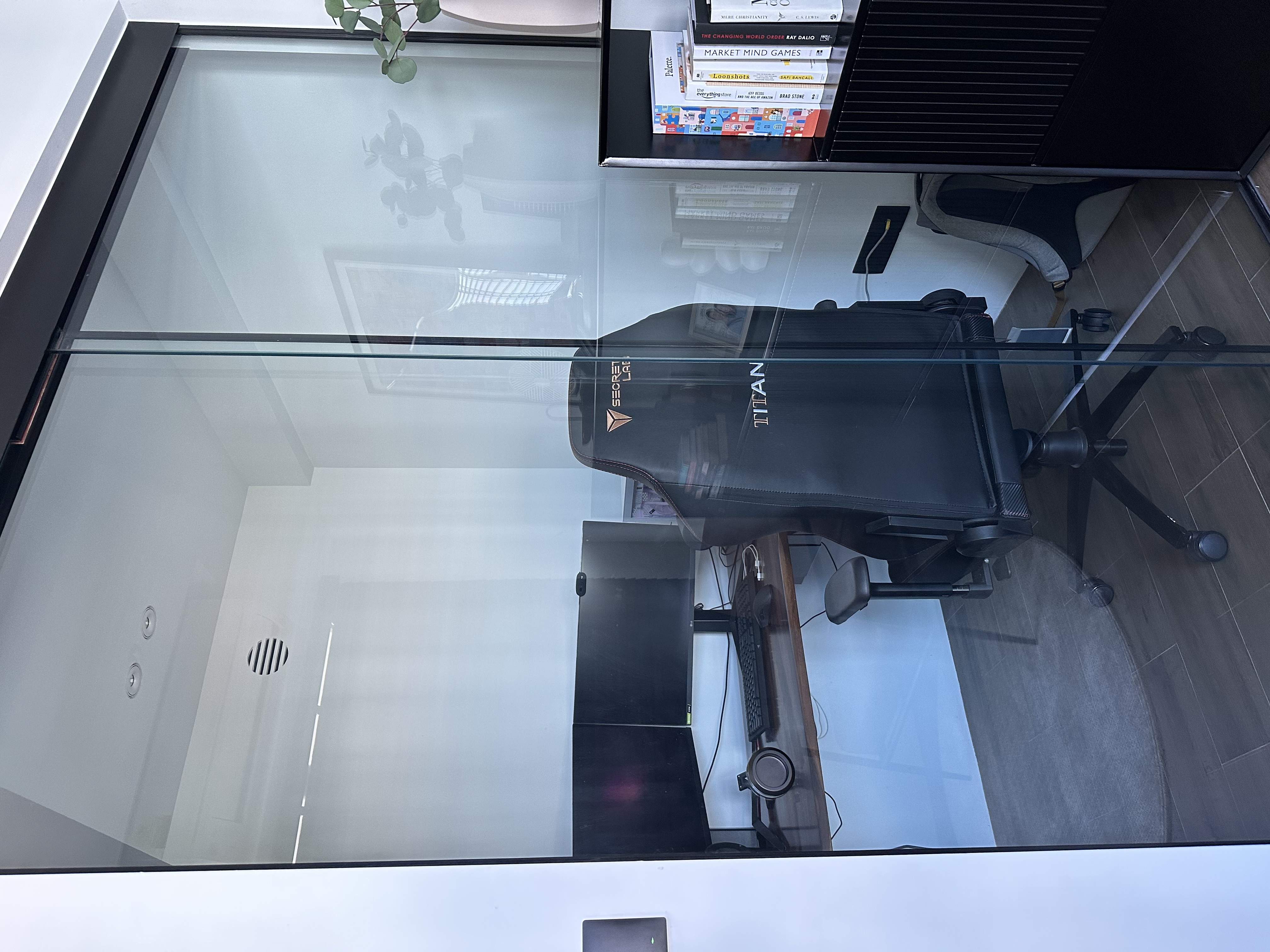 How to make a small minimalist study pod?