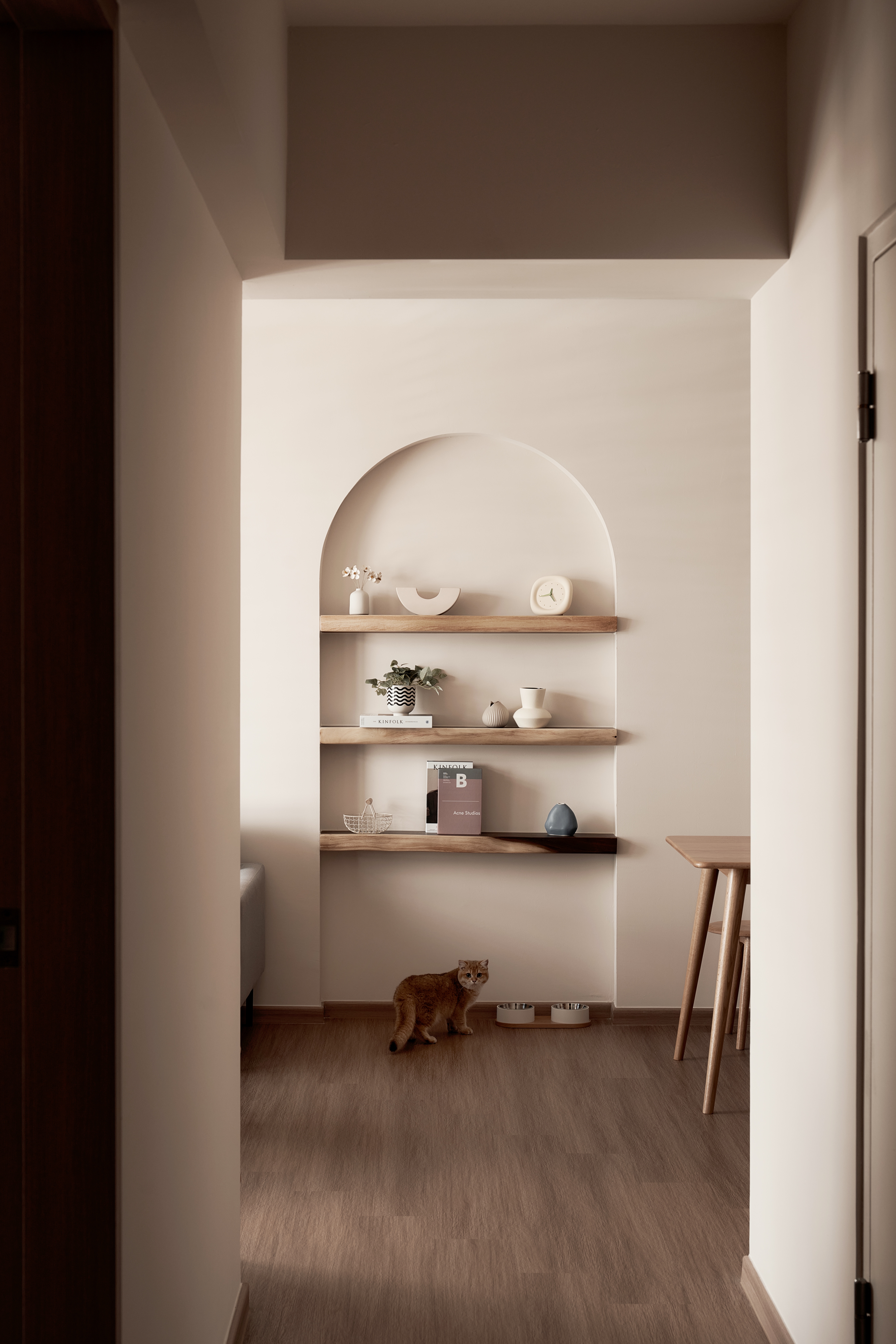 Farmhouse x Japandi - Cosy & Airy 4-room BTO - Wooden shelves, minimalist decor, arched alcove, soft lighting, cozy