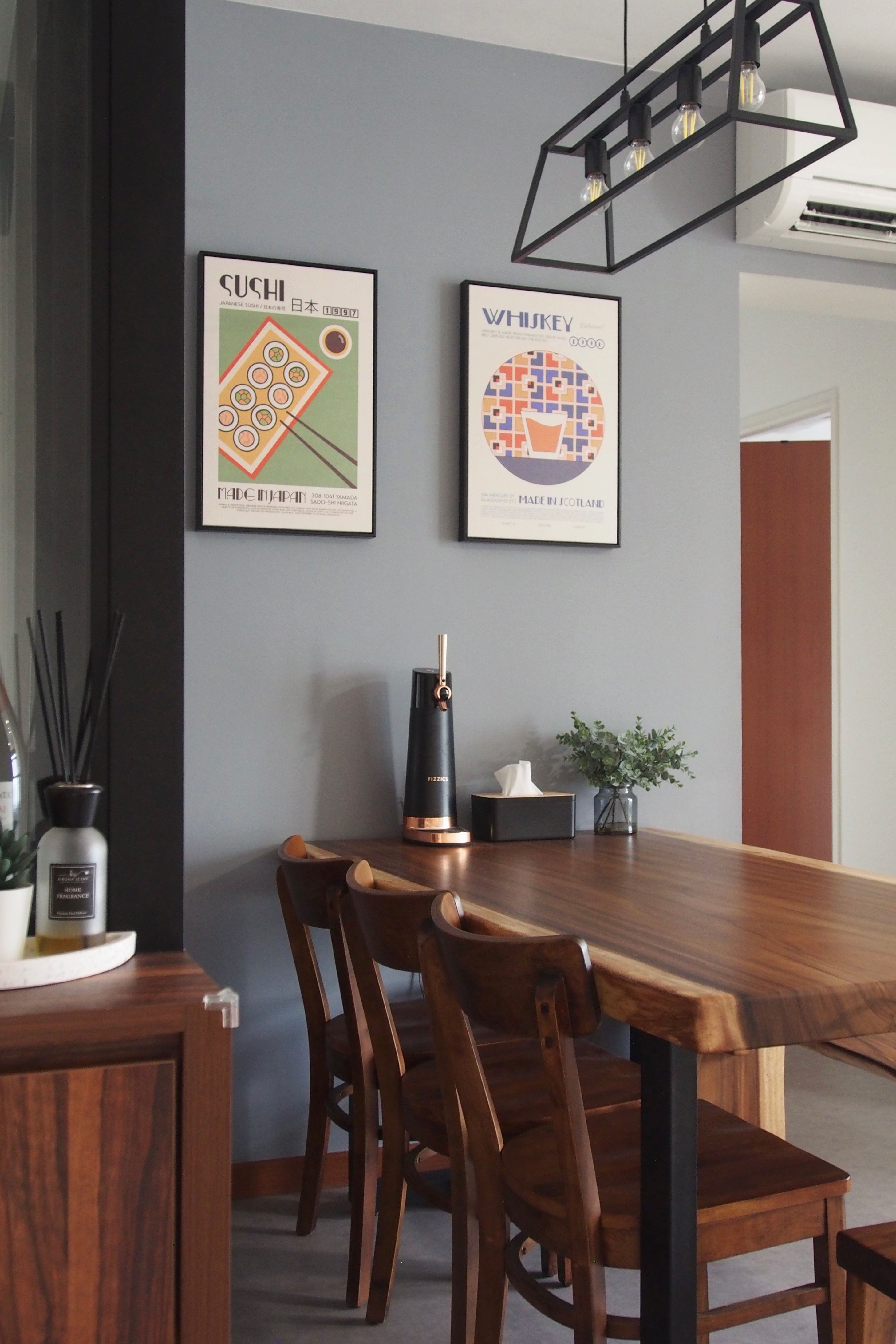Scandi-industrial city fringe BTO with minimal built-ins - Wooden dining table, modern decor, minimalist design, gray wall