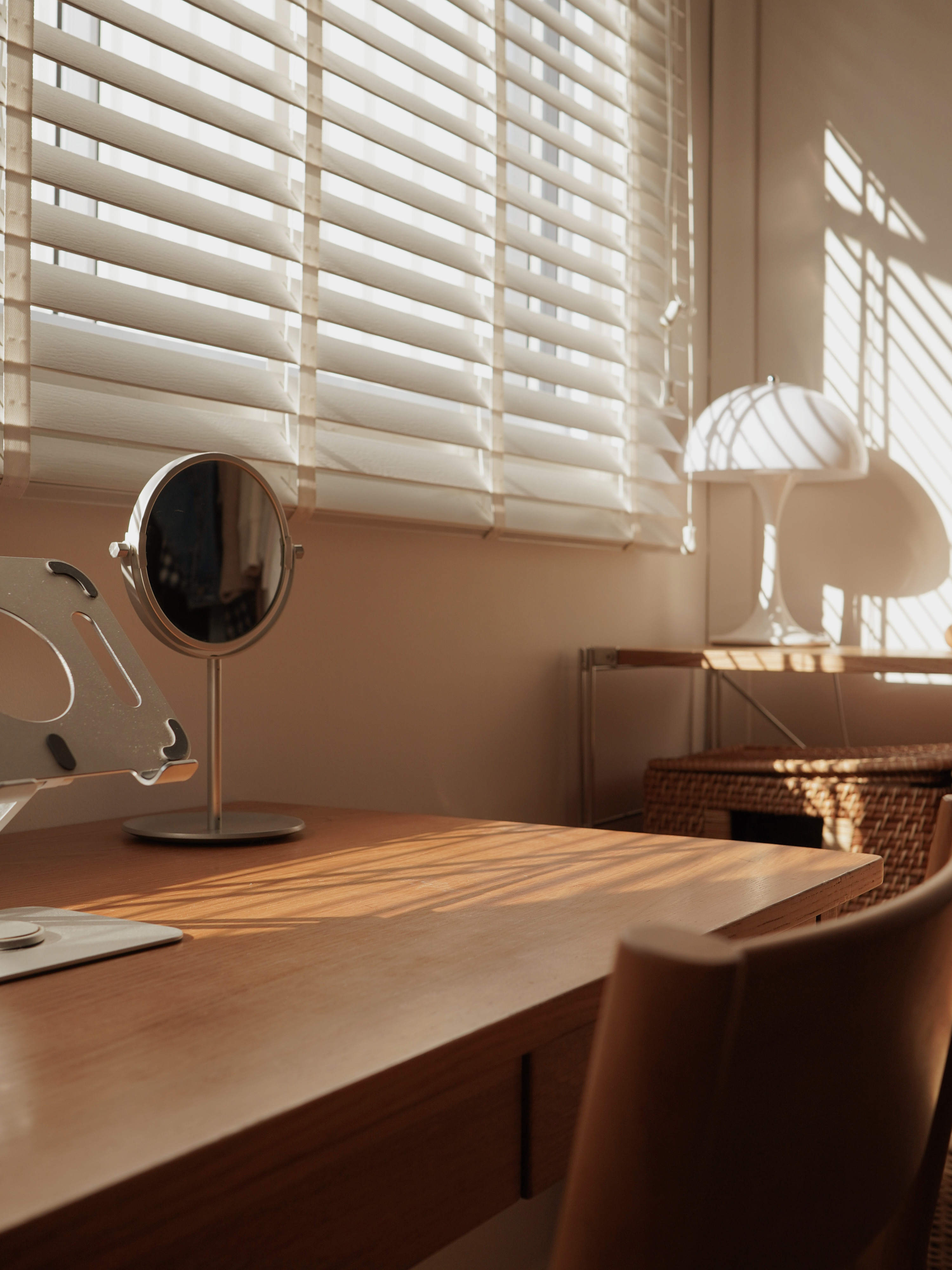 Day-to-Night-Comfort-Routine-in-a-Cozy-Room