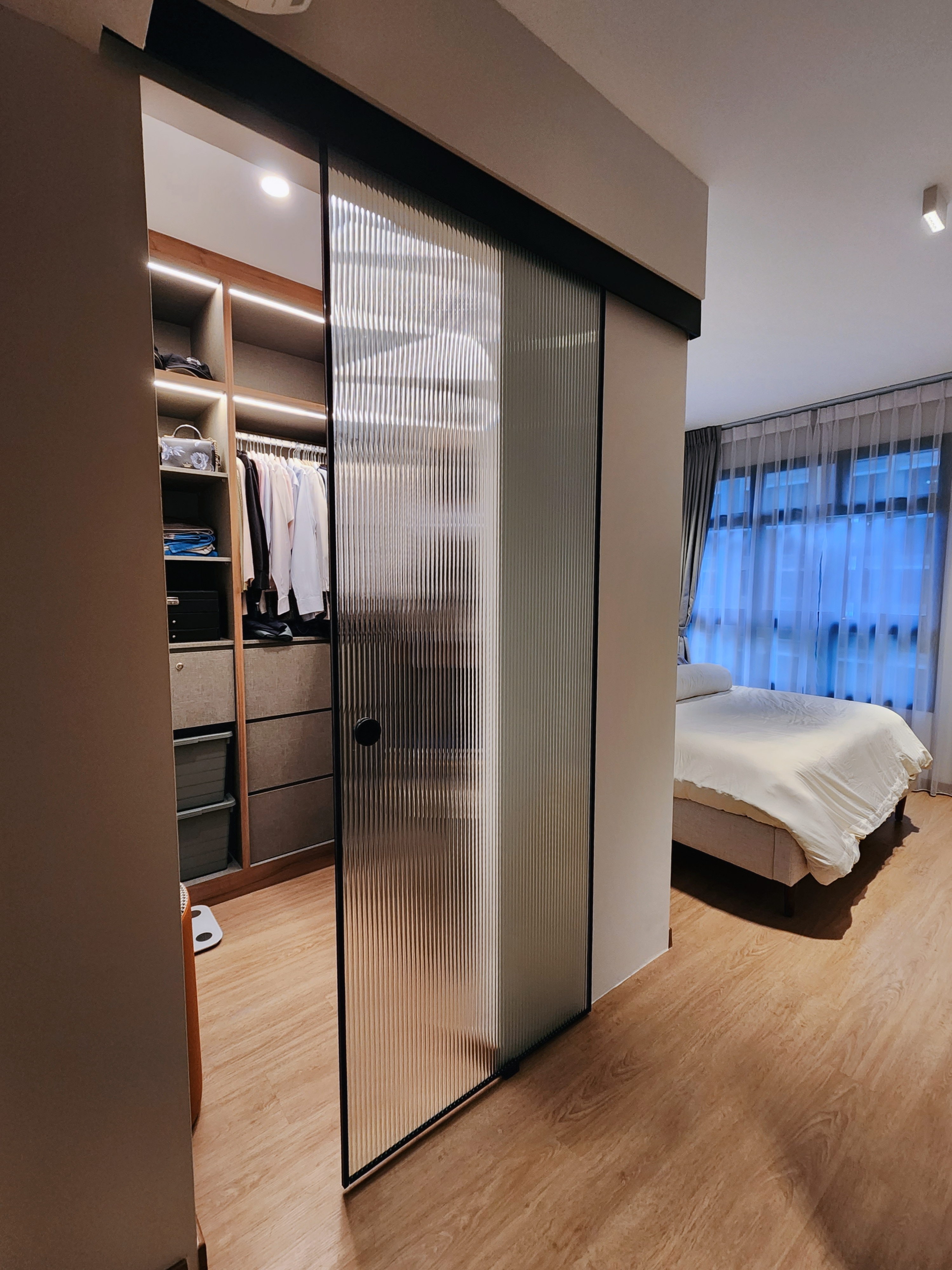 It's a dream come true! Walk in Wardrobe in a 4-rm BTO Masterbedroom