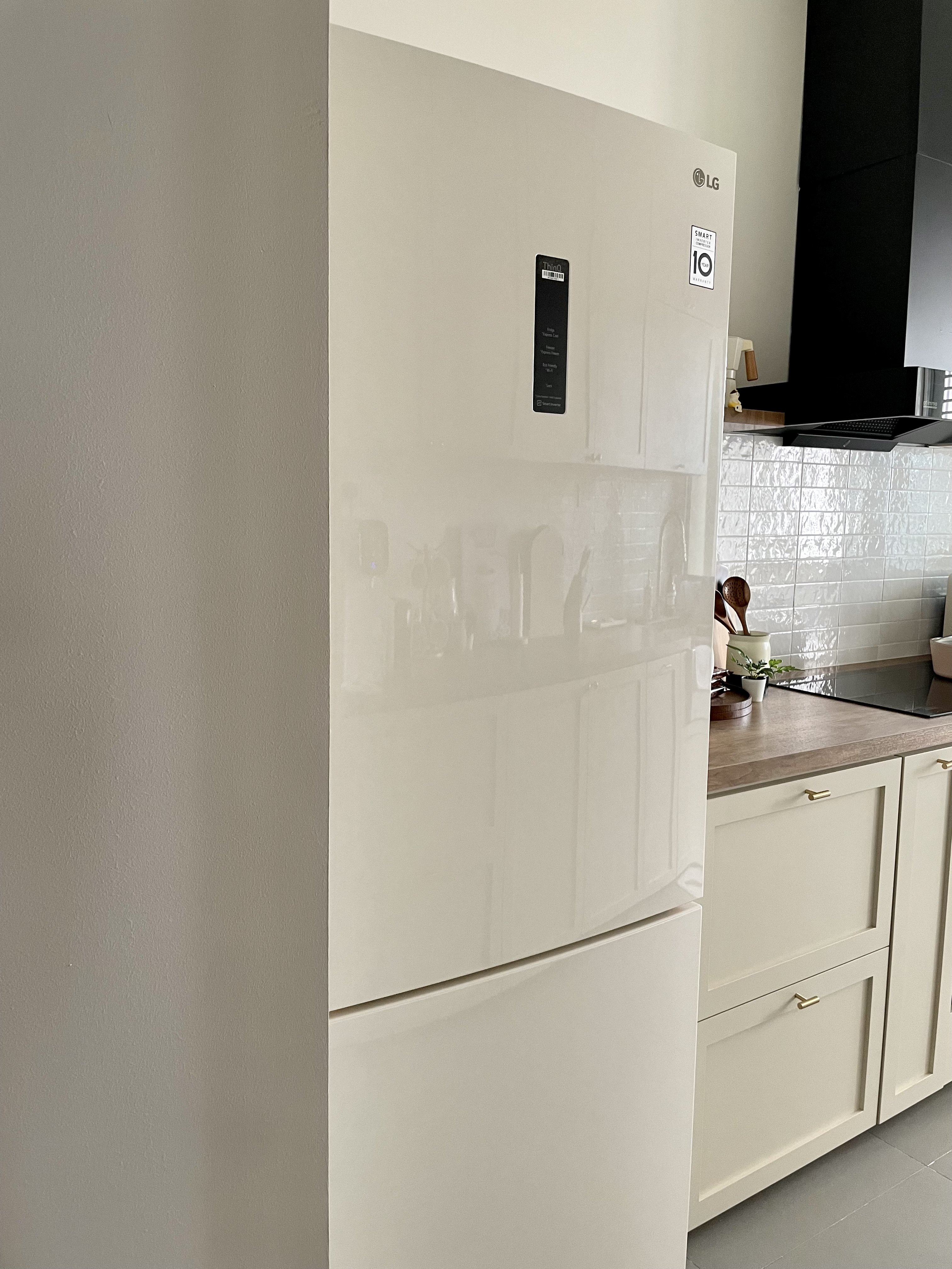 Dream Farmhouse Kitchen in small BTO