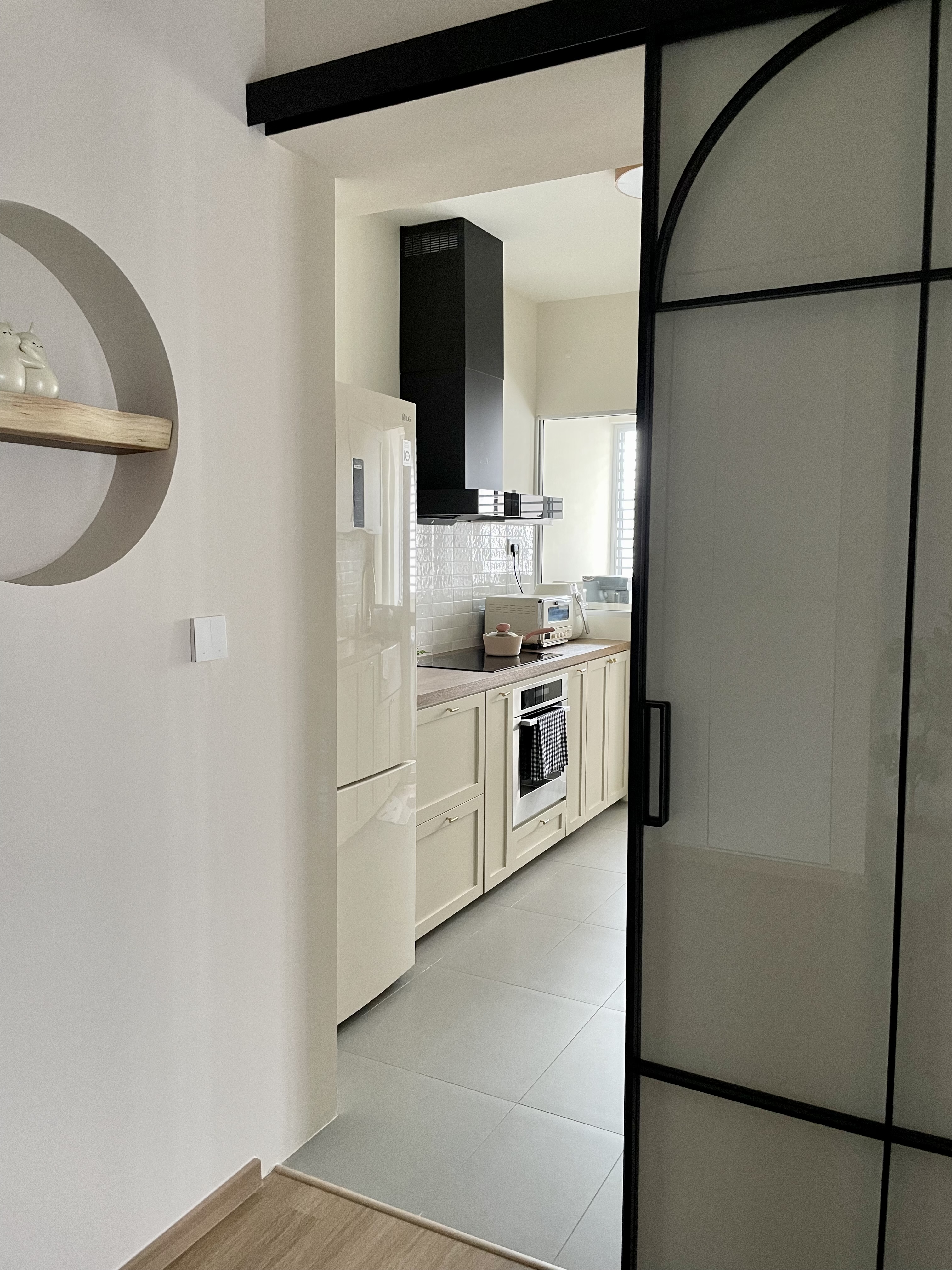 Dream Farmhouse Kitchen in small BTO