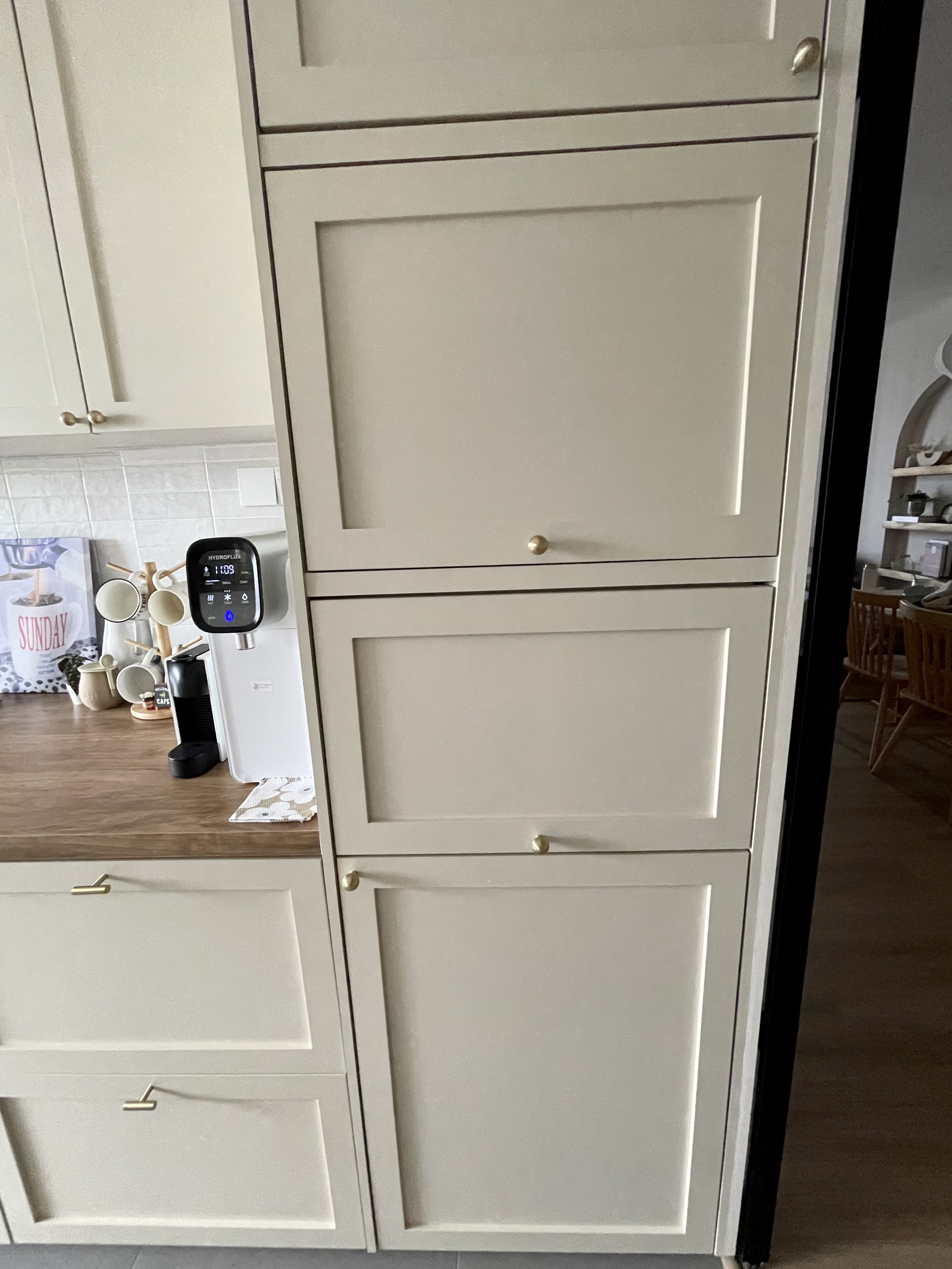 Dream Farmhouse Kitchen in small BTO - White kitchen cabinets, modern design, minimalist decor, wooden countertop, digital