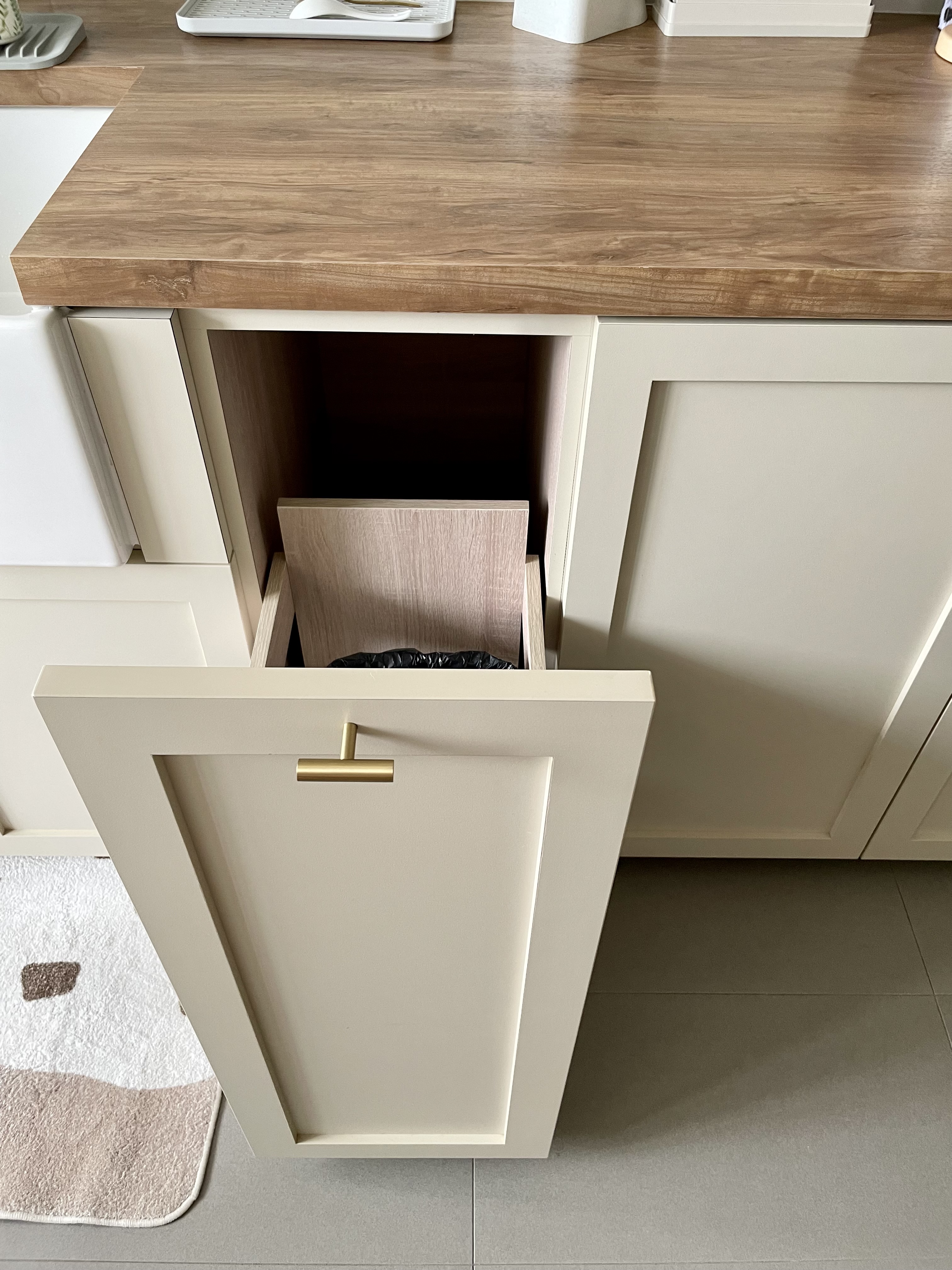 Dream Farmhouse Kitchen in small BTO - Wooden kitchen cabinet, beige interior, open drawer, kitchen drawer, kitchen cabinet