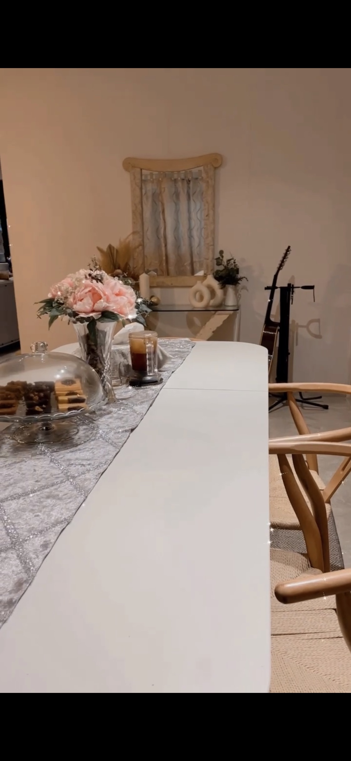 Boho Chic Dining Room - vintage, elegant, cozy, modern, stylish, sophisticated, warm lighting, pastel flowers, elegant table