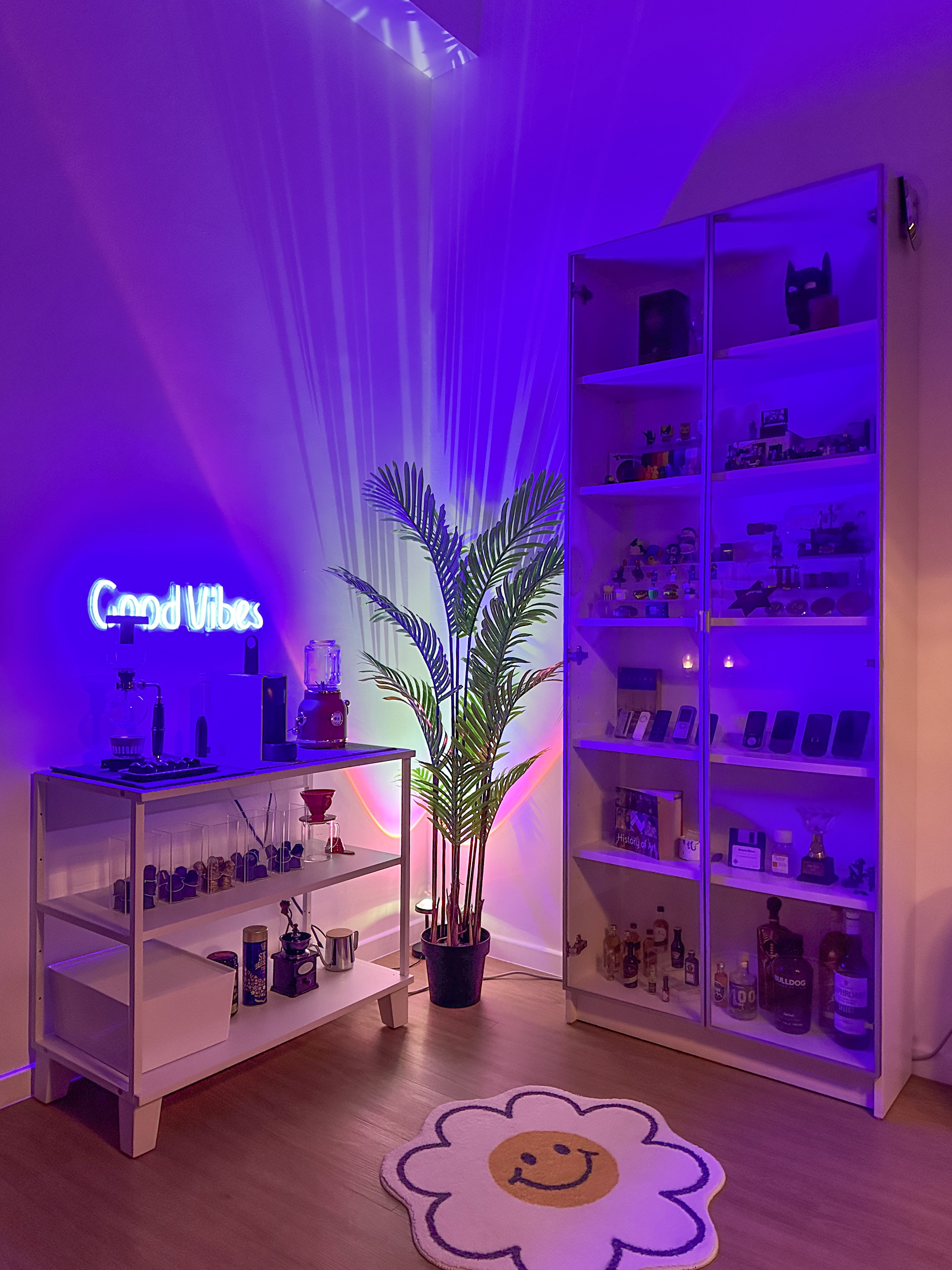 Our-Happy-Aesthetic-Coffee-Corner-&-Entryway