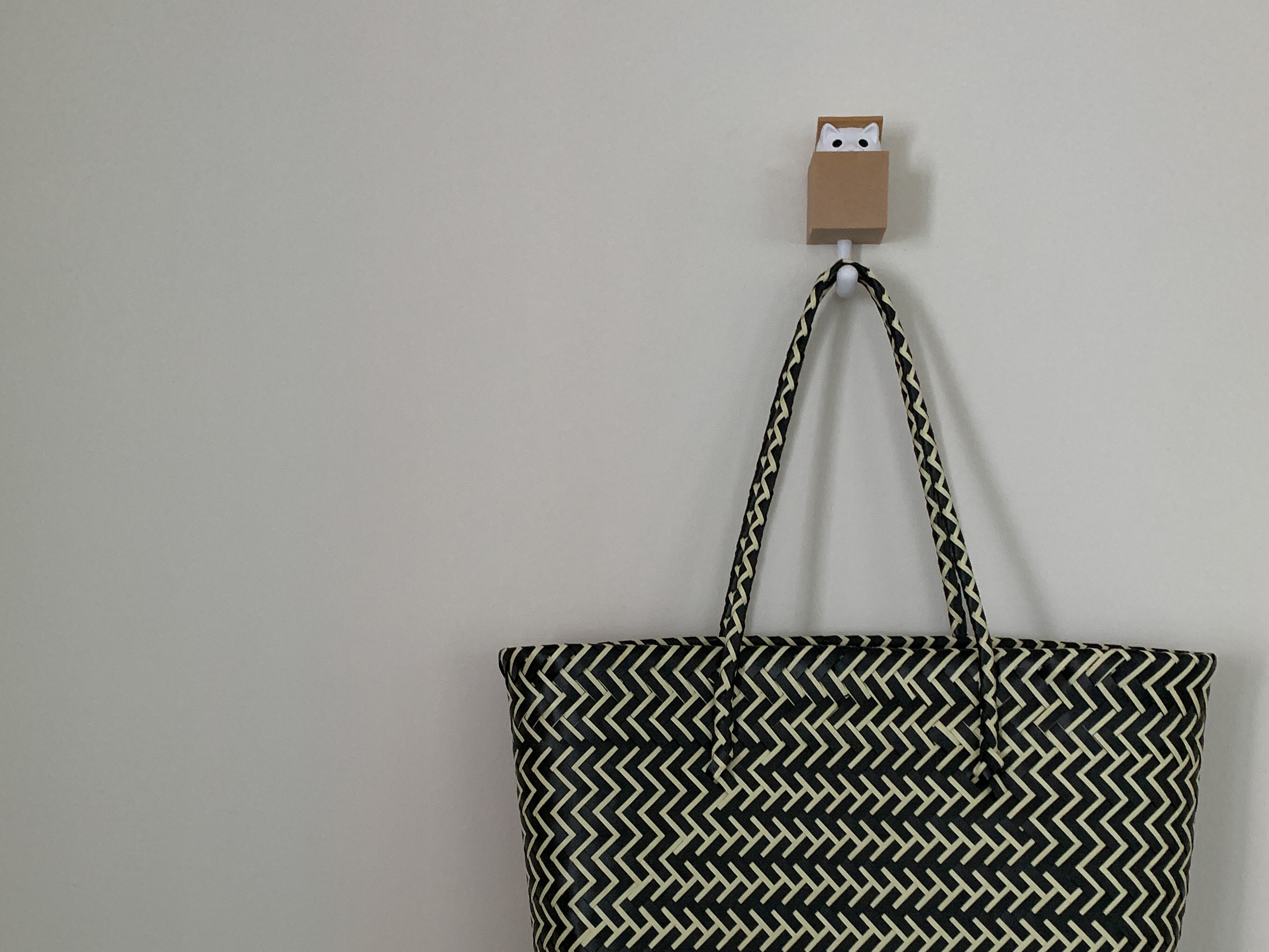 Creating-a-clean-and-functional-yet-personalised-entryway-