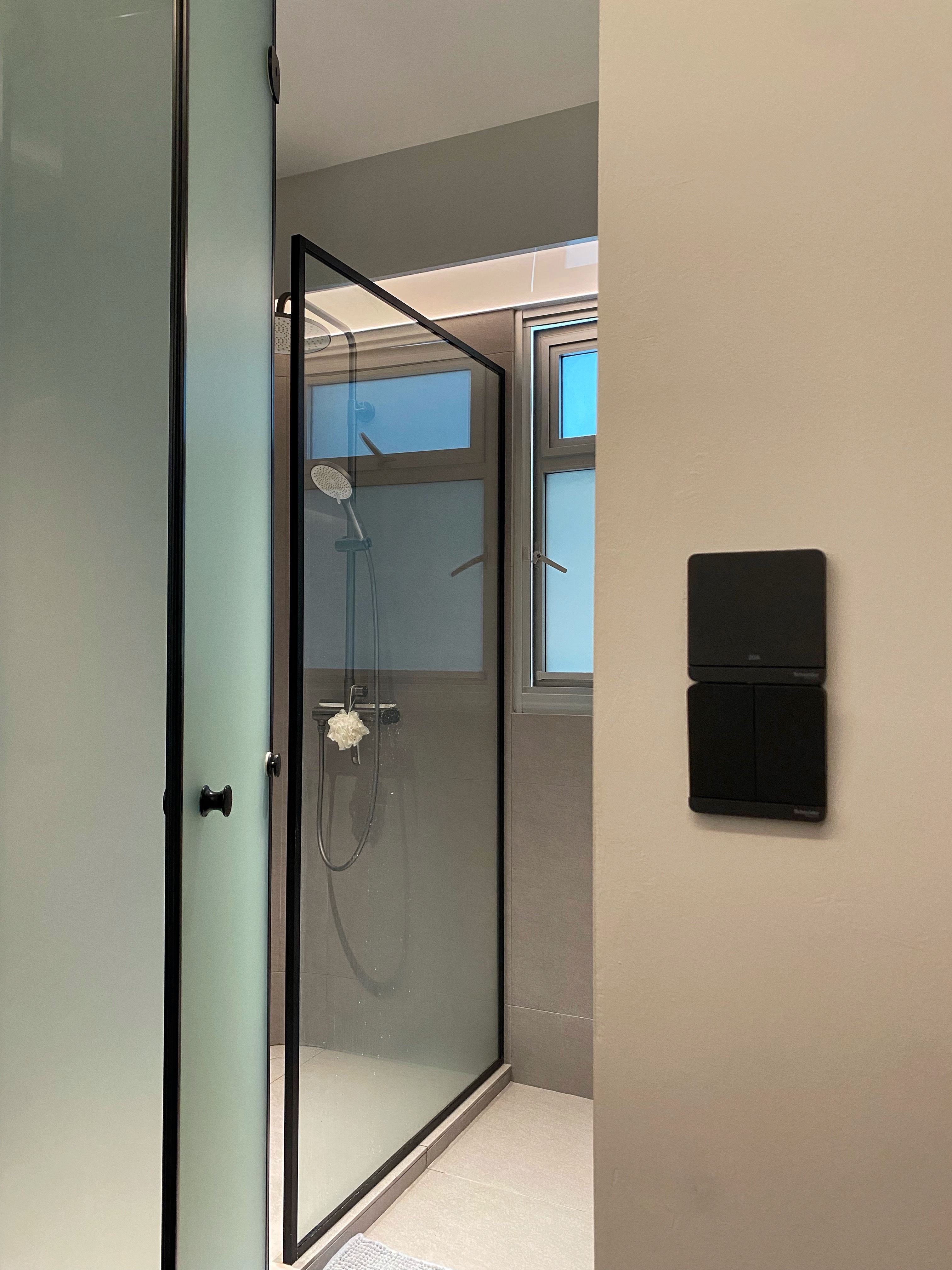 Once you go black, you never go back. That's what they said. - Glass shower enclosure, modern bathroom, minimalist design