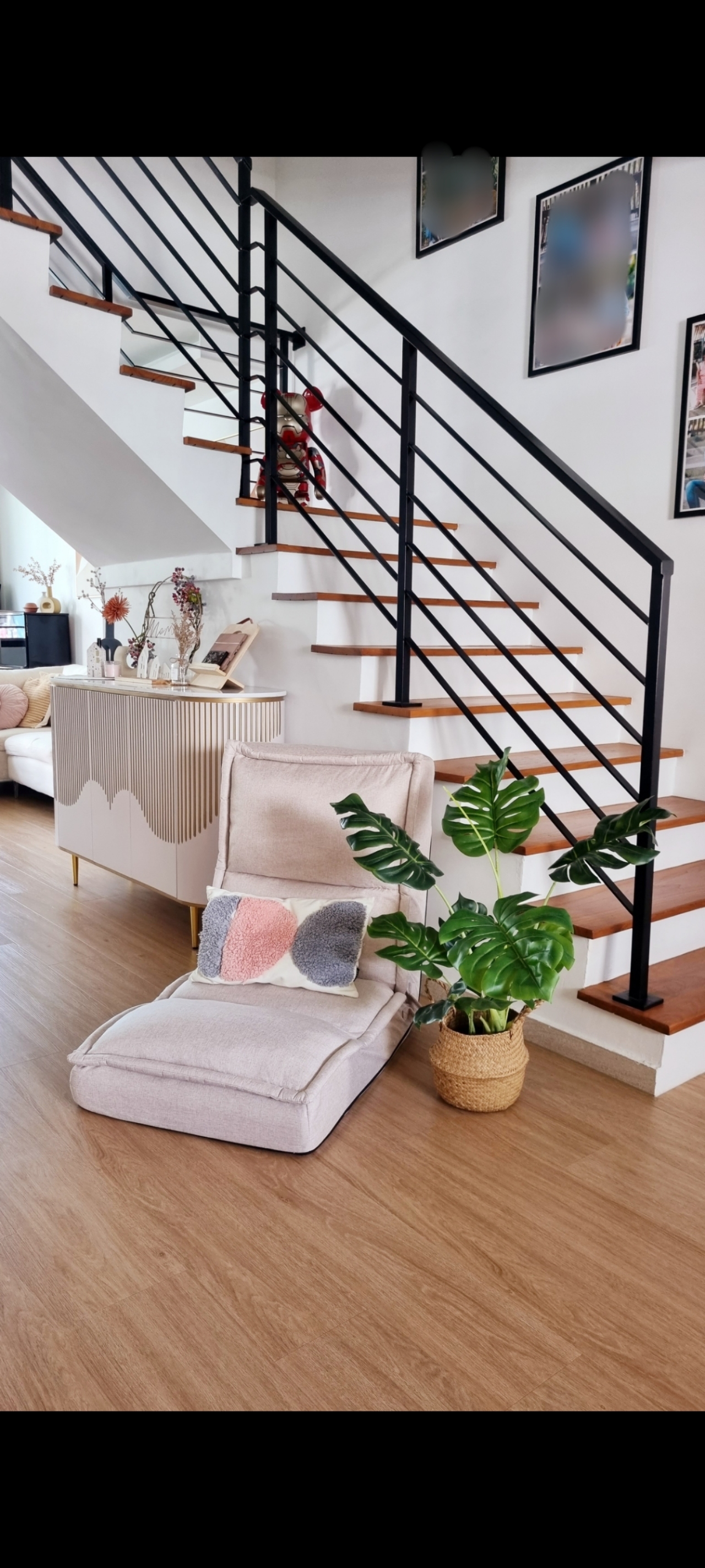 "Warming up" our living room with soft furnishings - Modern living room, cozy seating area, minimalist design, wooden