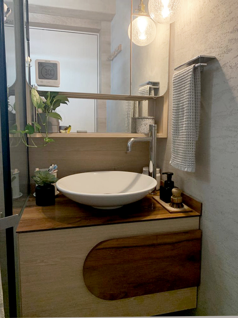 Japanese Inspired Interior | Bathrooms as a space to relax - Modern minimalist bathroom, sleek vanity, floating shelf, wooden