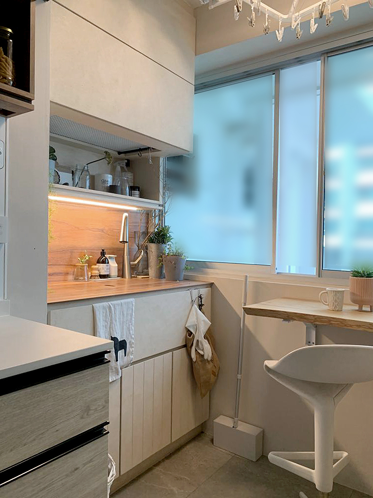 Japanese Inspired Interior | No more boring yard area - Modern kitchen with integrated workspace, wooden countertop, pendant