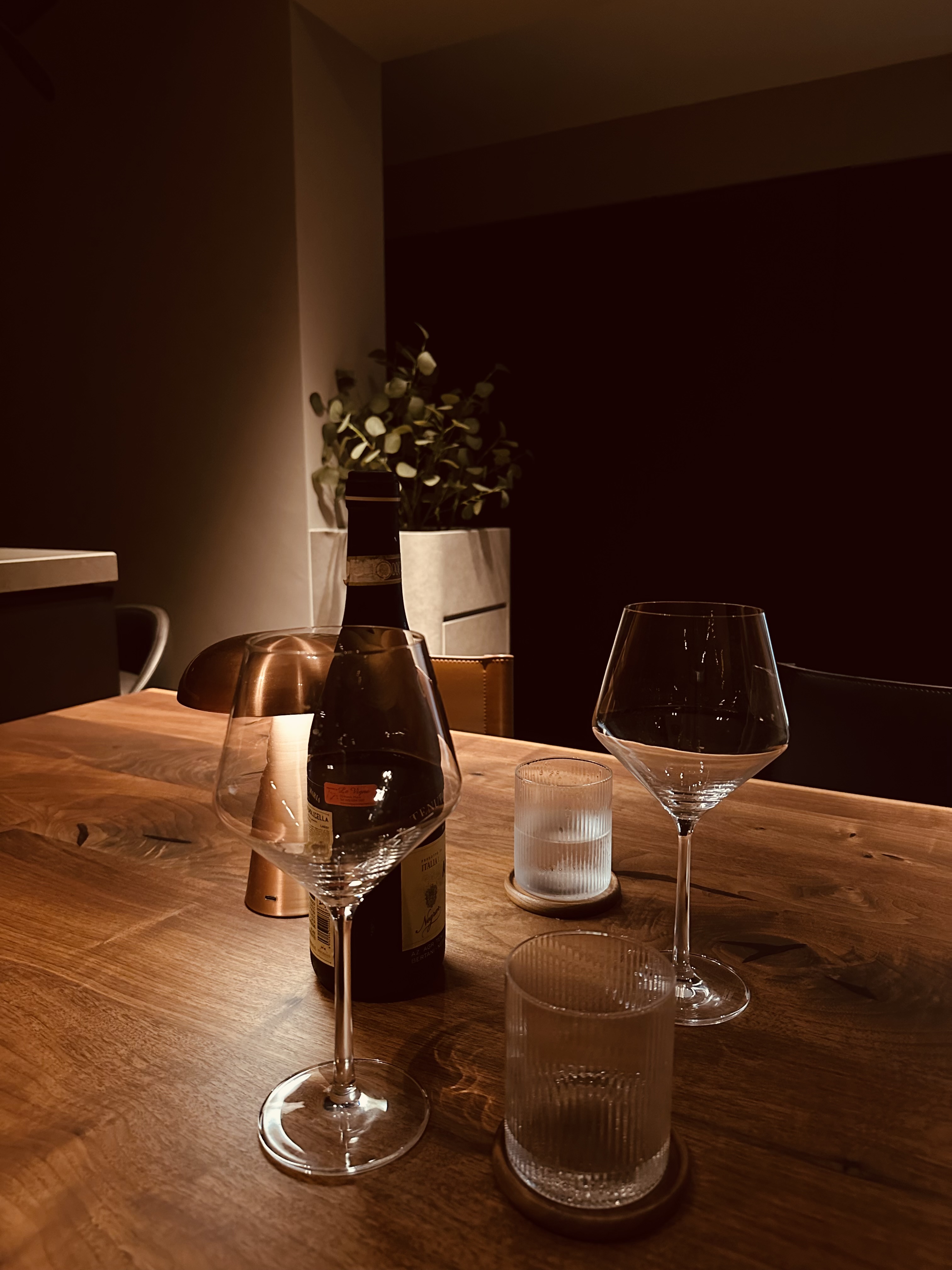 🏙️☀️vs🌛🌃 - see how much lighting affects the mood of your home!