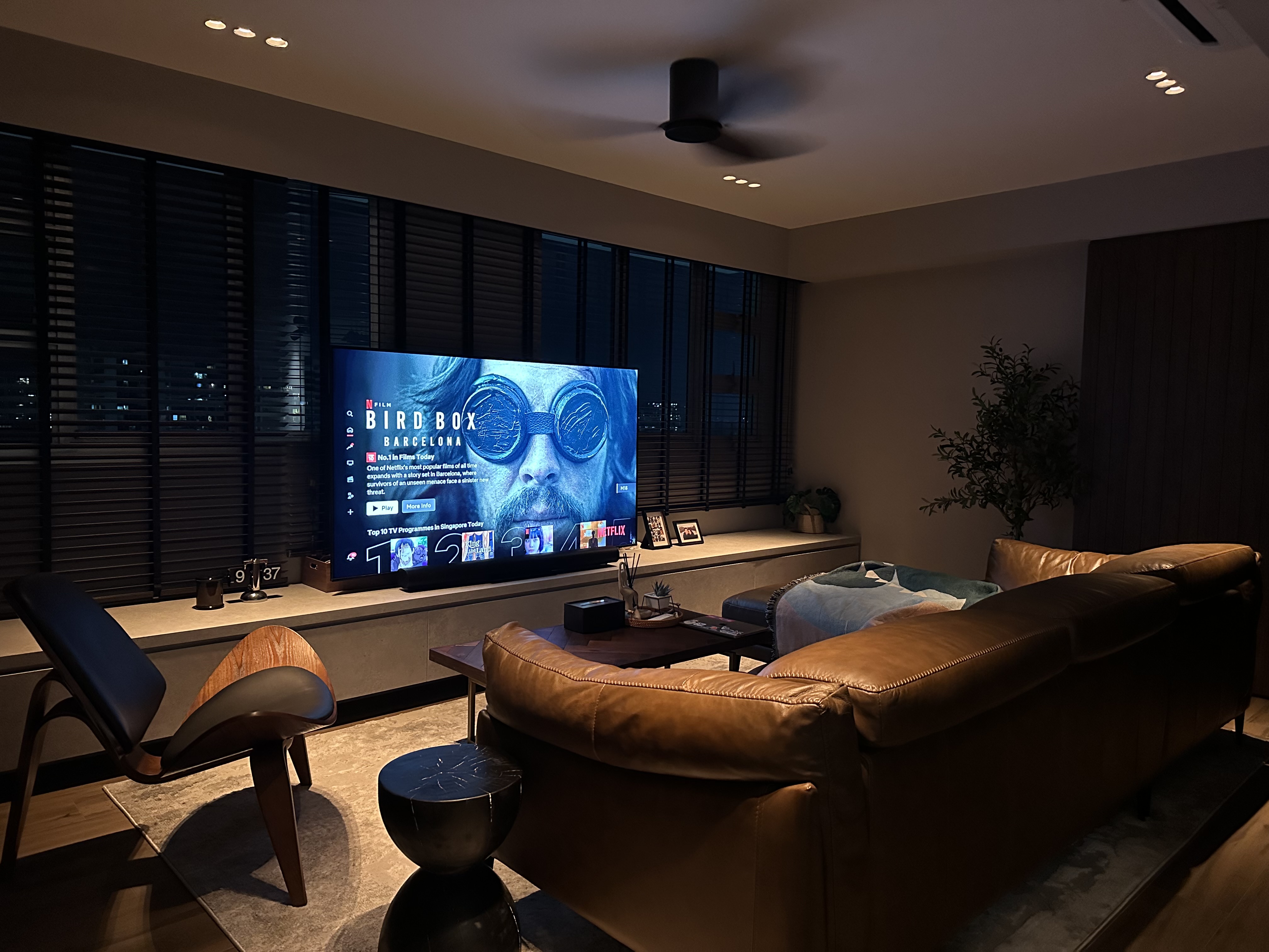 🏙️☀️vs🌛🌃 - see how much lighting affects the mood of your home! - Modern living room, cozy ambiance, large window, dark