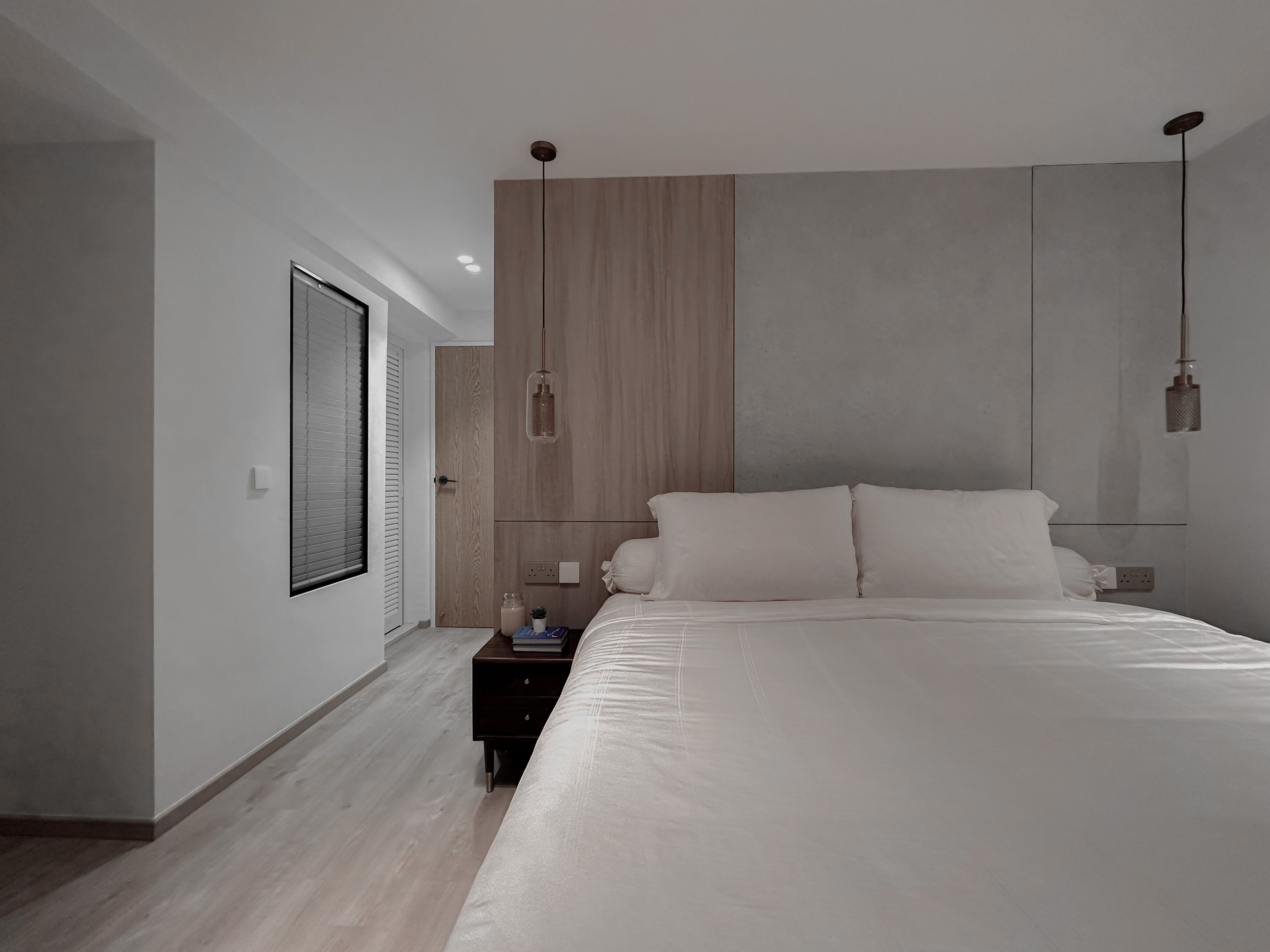 Beauty-in-Asymmetry:-Cosy-Lux-Bedroom